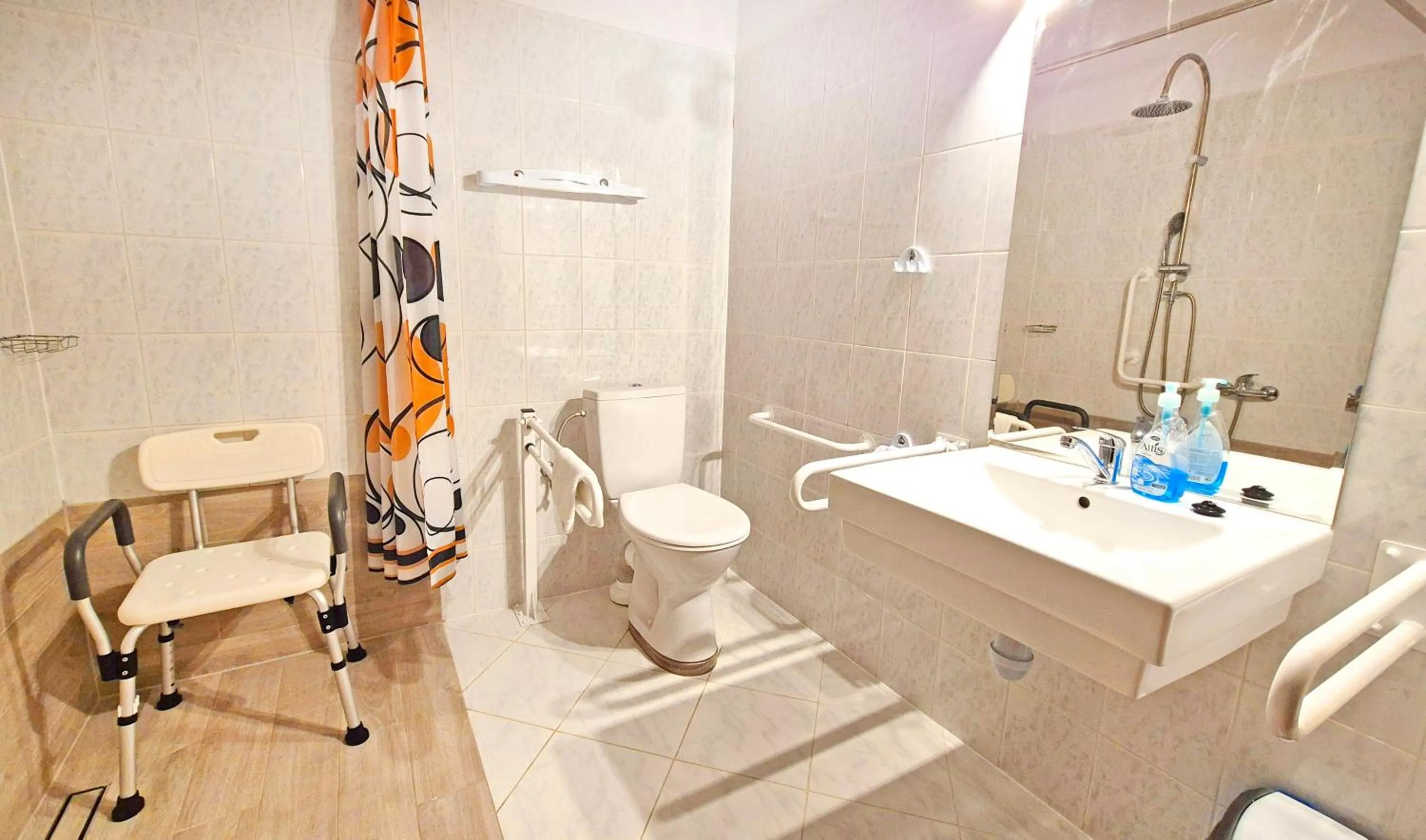 Bathroom in VILLA MEDICA - z ogrzewanym basenem i pełnym wyżywieniem