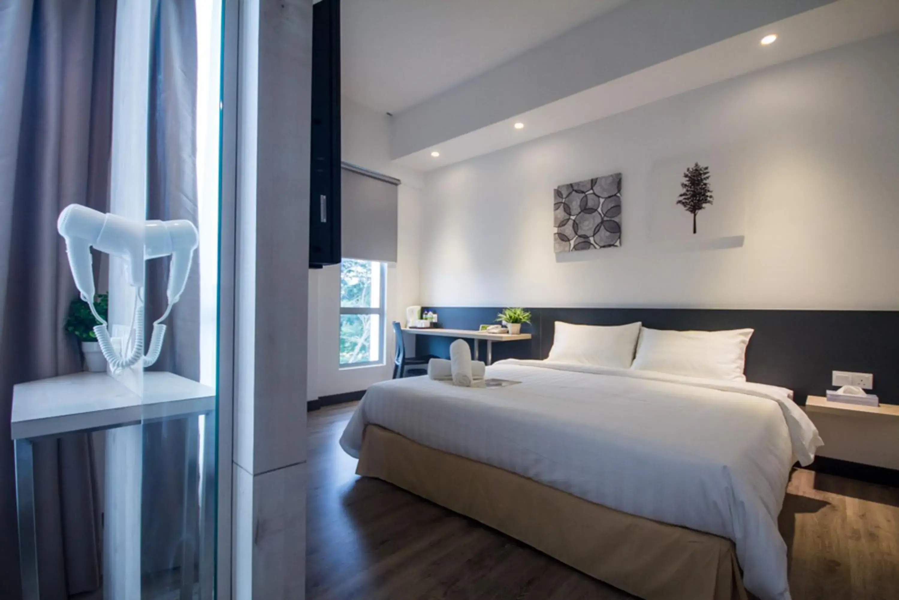 Coffee/tea facilities, Bed in Fuller Hotel Kulim Coffee/tea facilities, Bed in Fuller Hotel Kulim