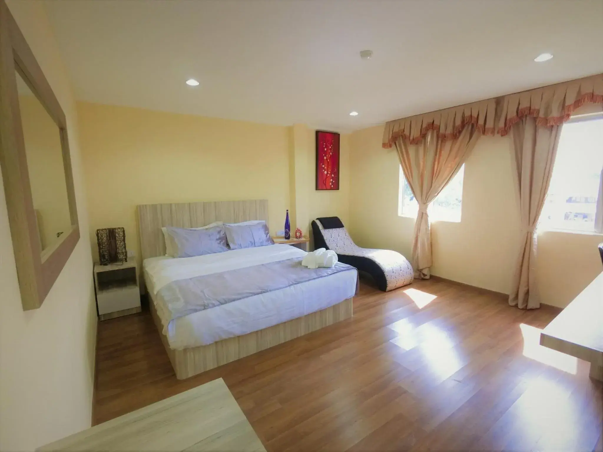 TV and multimedia, Bed in Royale Hotel Batu Gajah TV and multimedia, Bed in Royale Hotel Batu Gajah