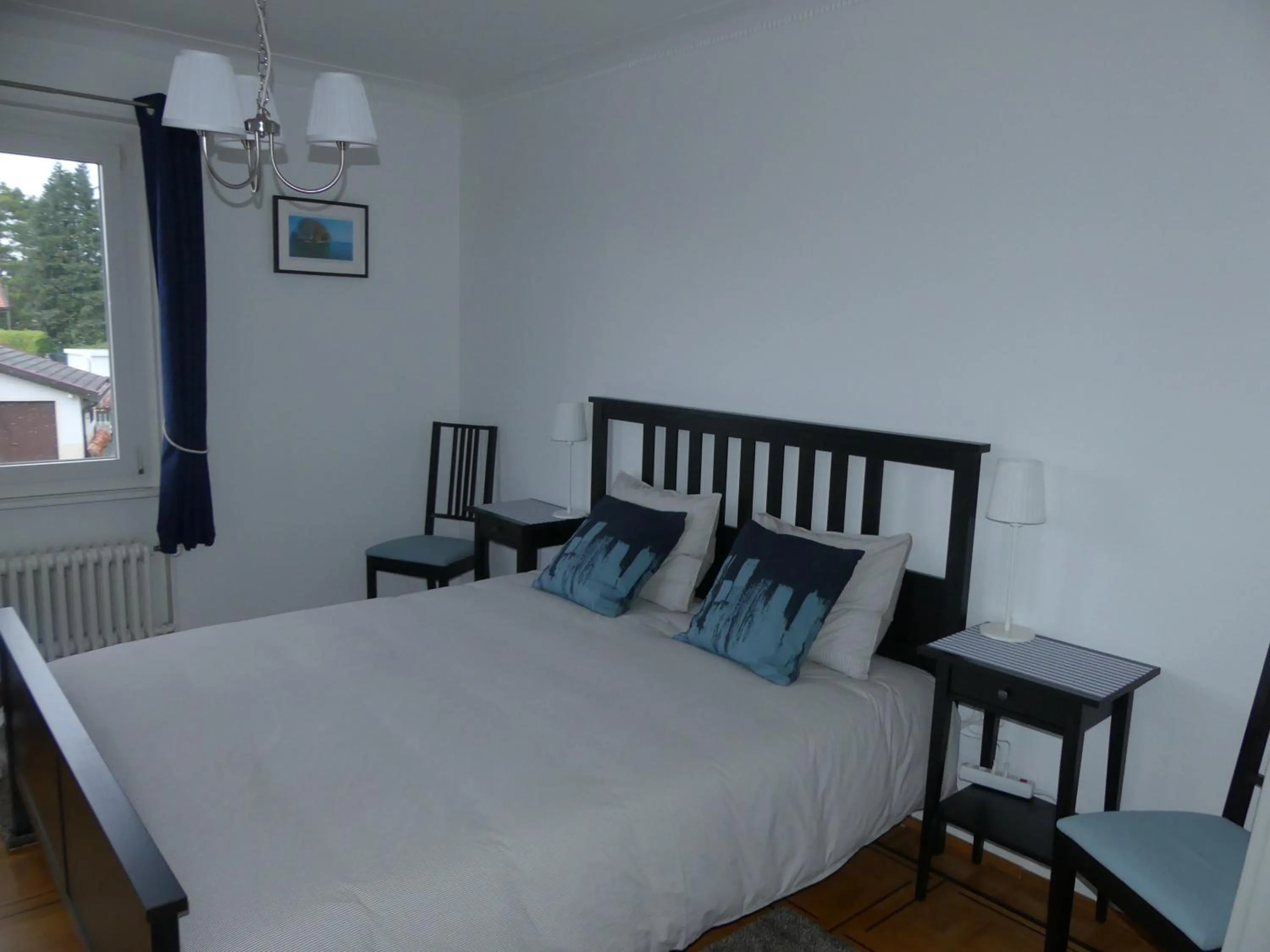 Bed in Au Bonheur des Iris