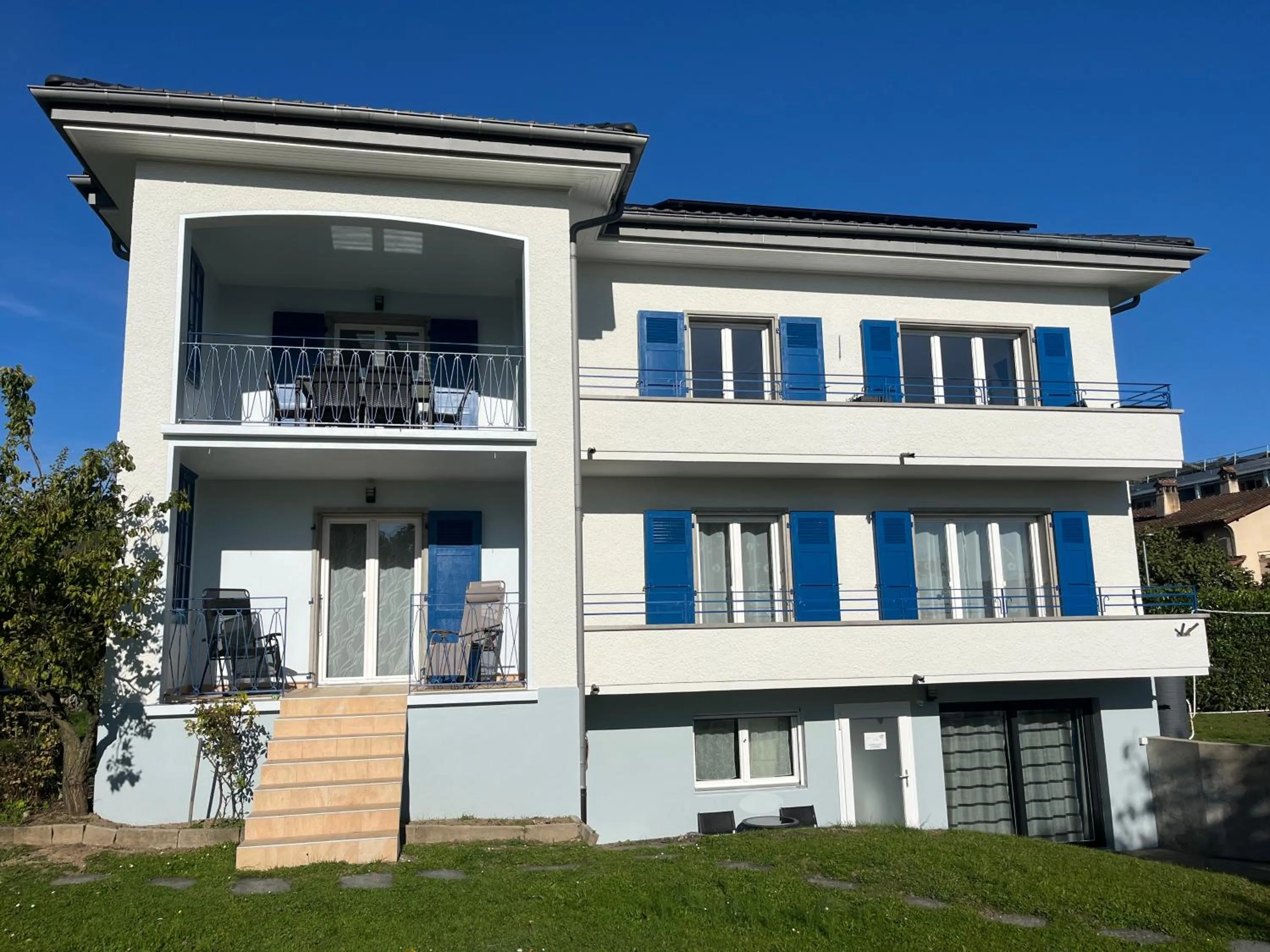 Property building in Au Bonheur des Iris