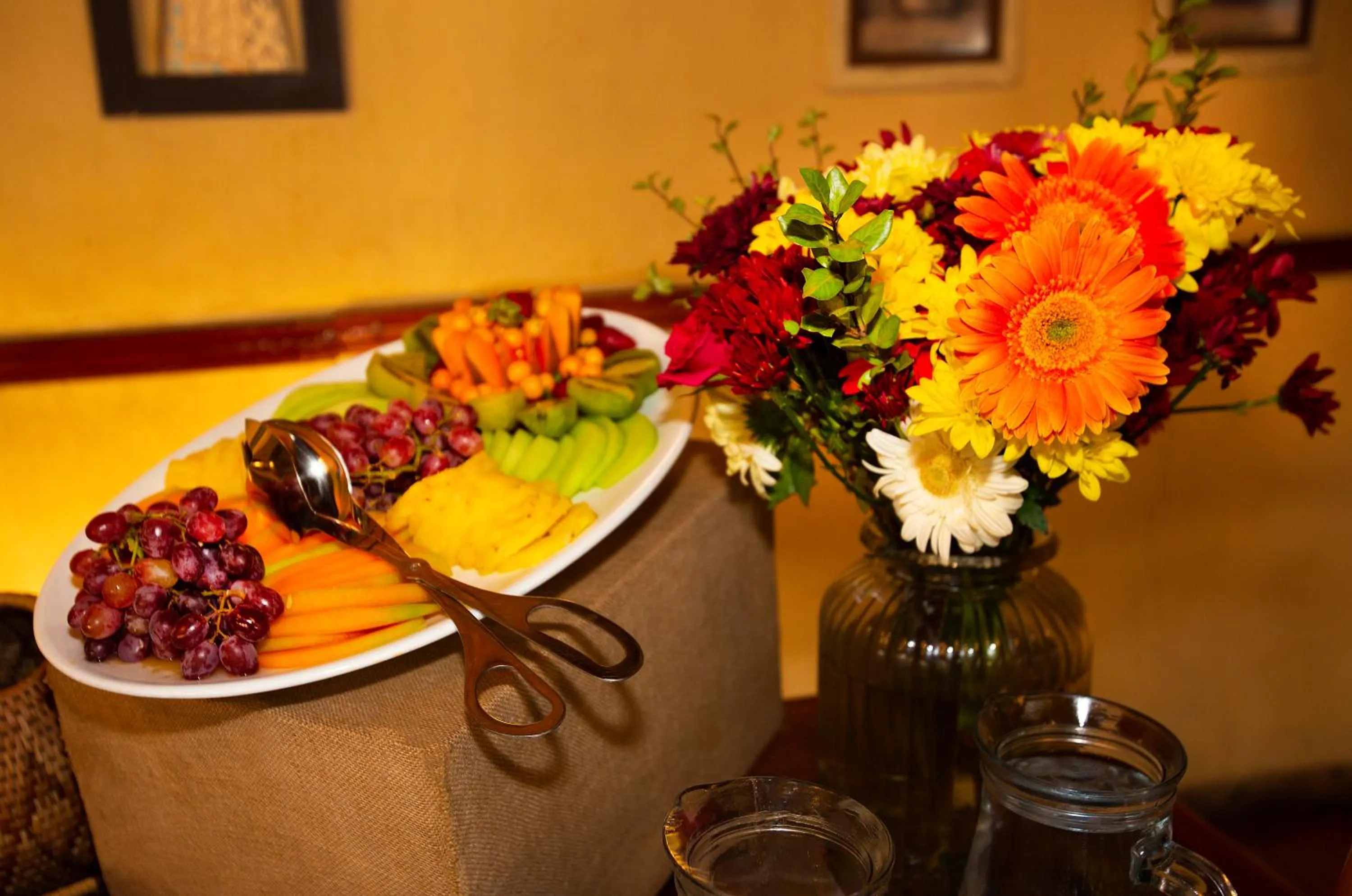 Food and drinks in Island Safari Lodge