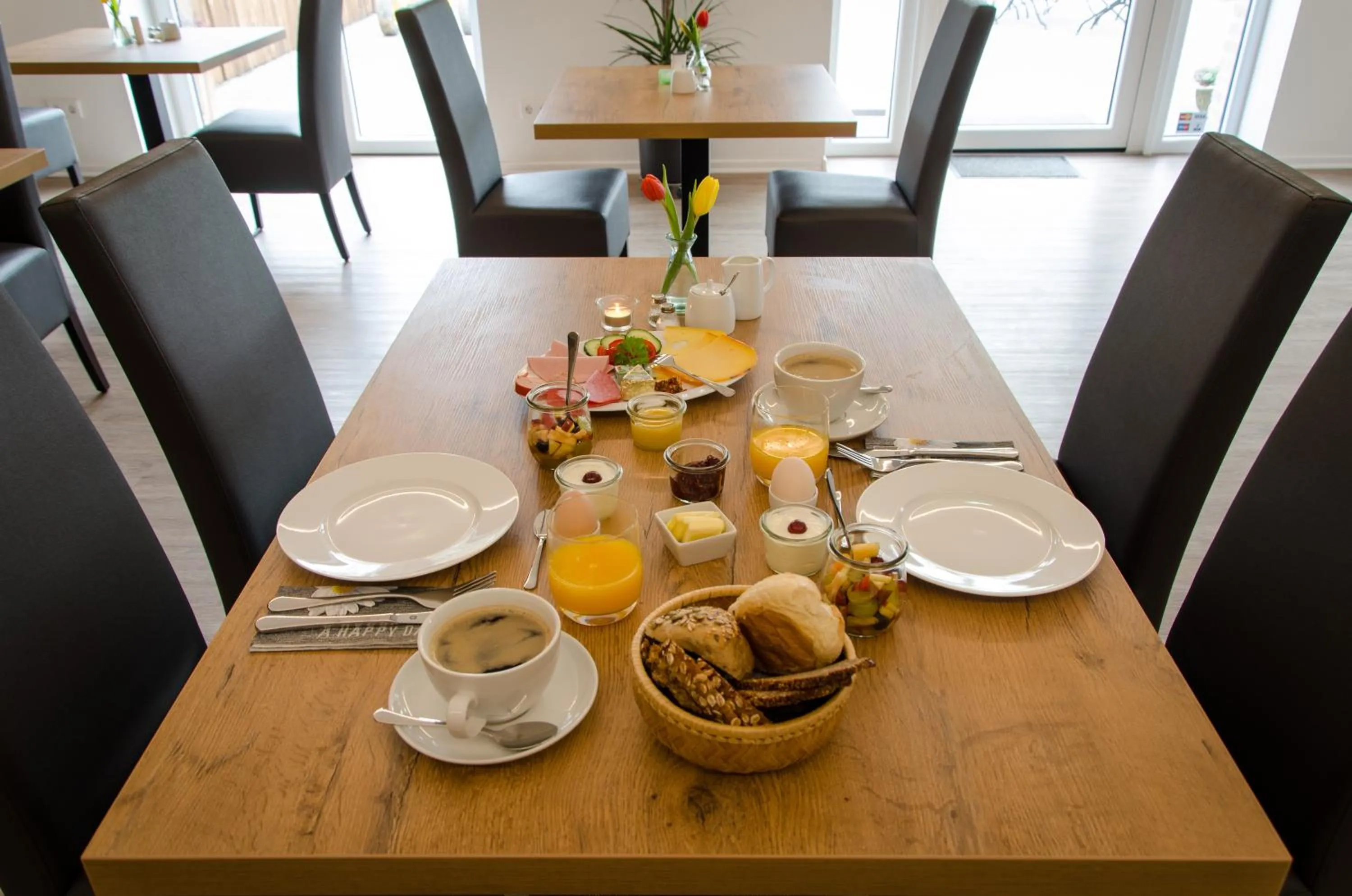 Continental breakfast in Bingers kleine Scheune