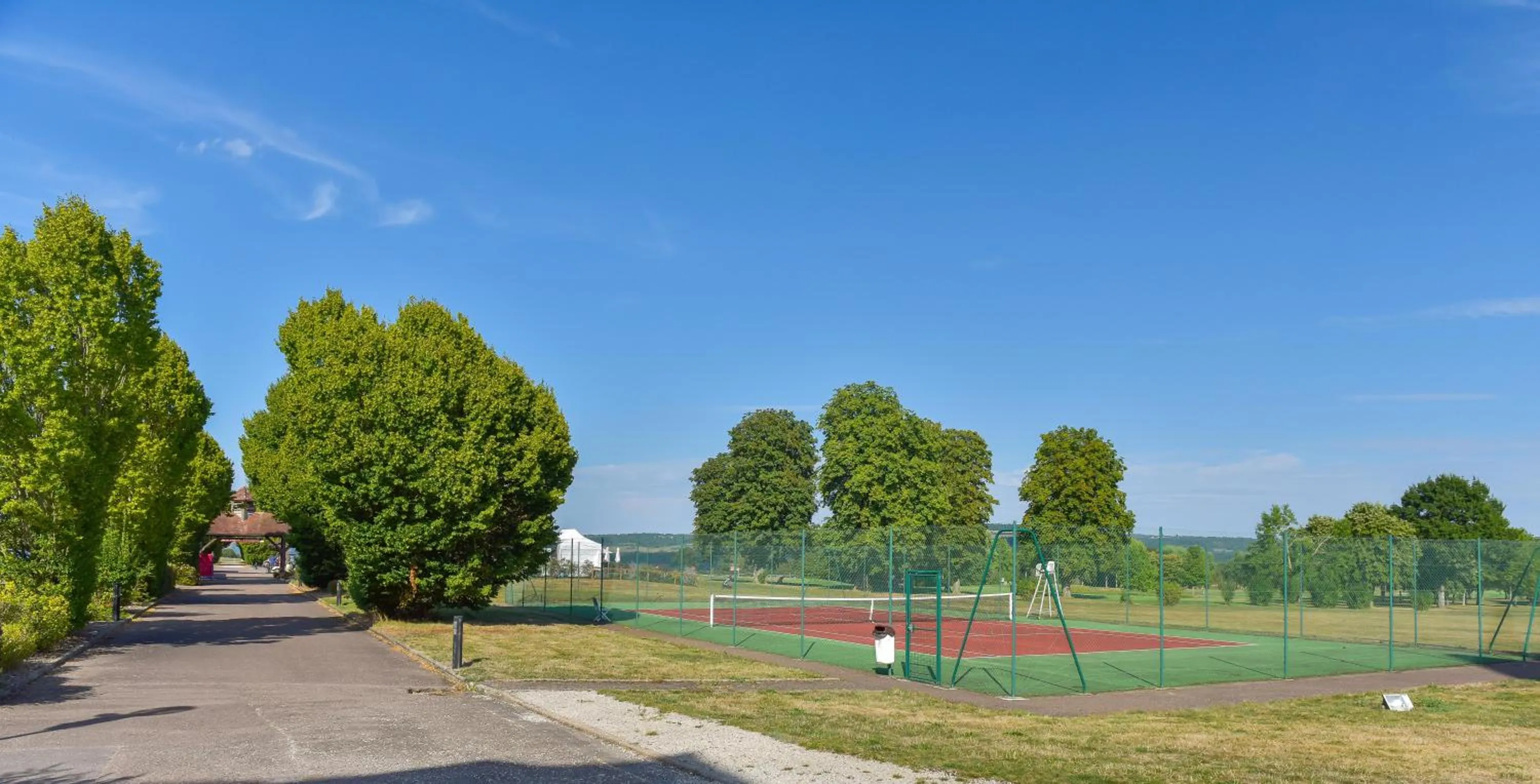 Tennis court in Gite du Clos Champagnac