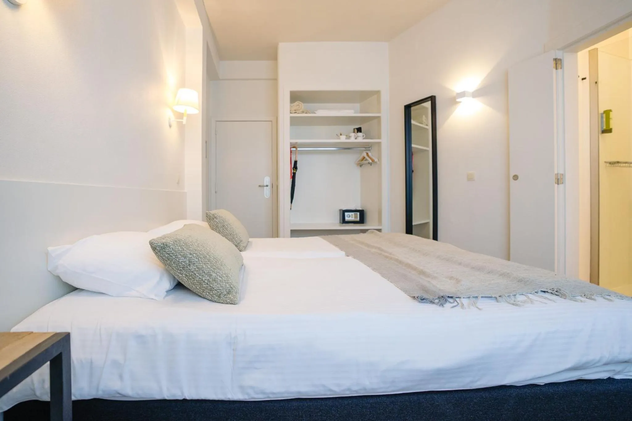 Bed in Hotel du Bassin