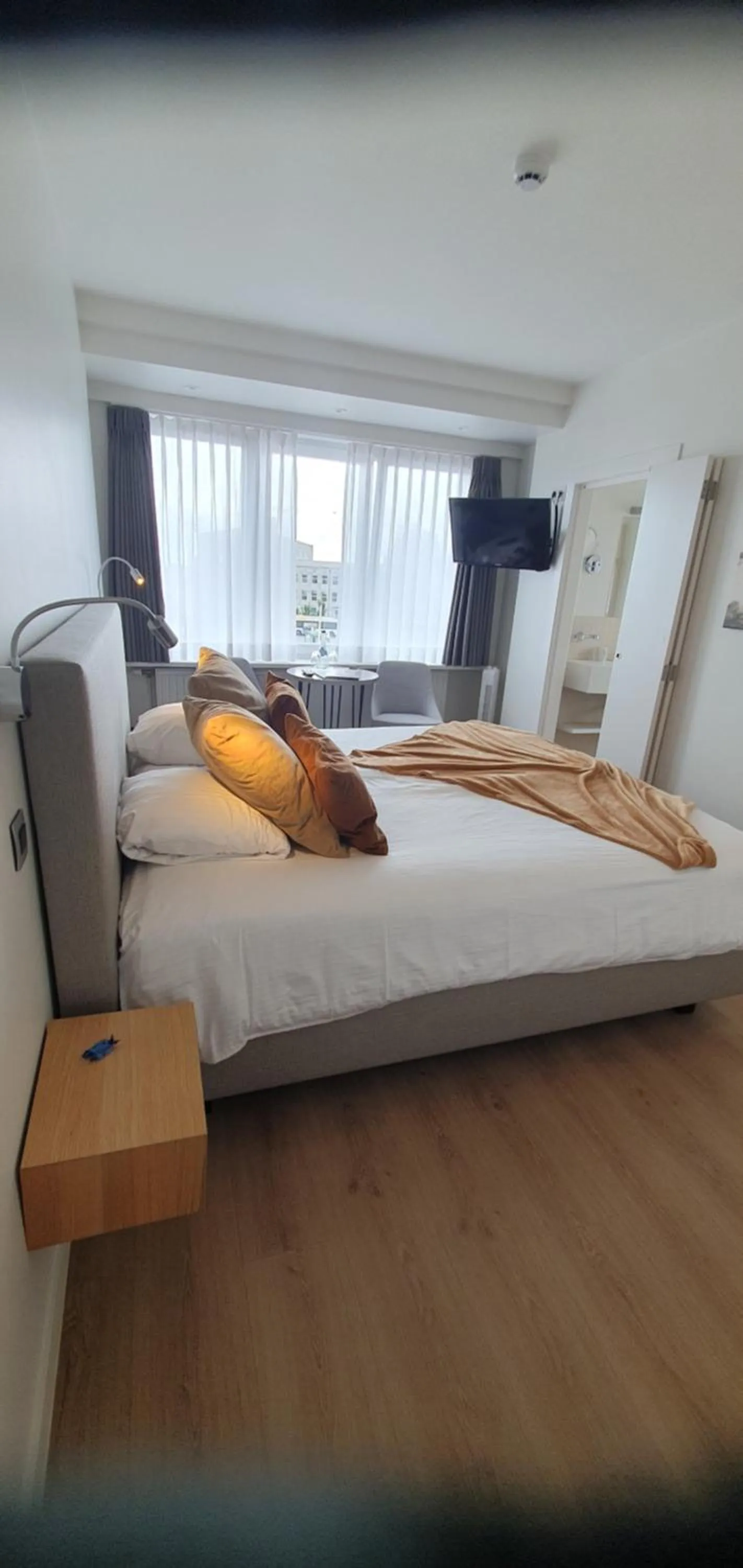 Bed in Hotel du Bassin