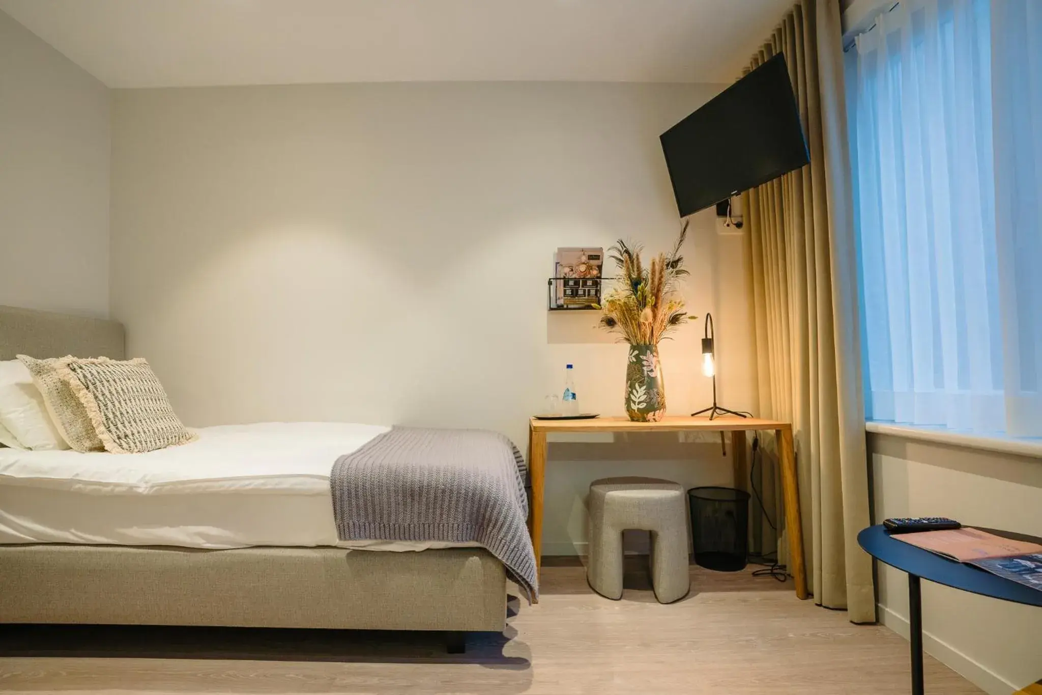 Single Room in Hotel du Bassin Single Room in Hotel du Bassin