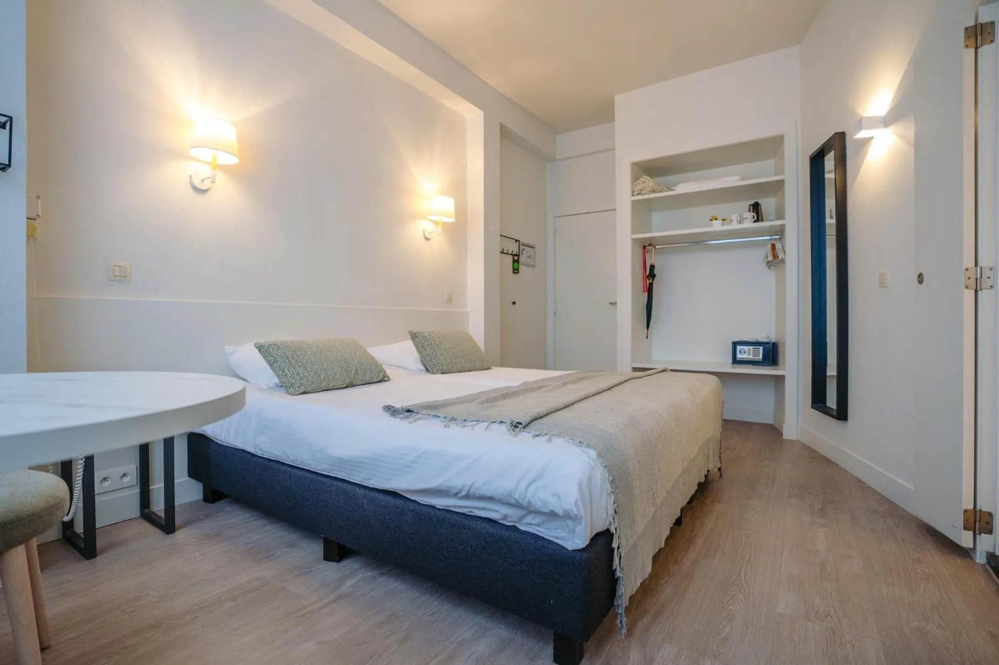 Bed in Hotel du Bassin