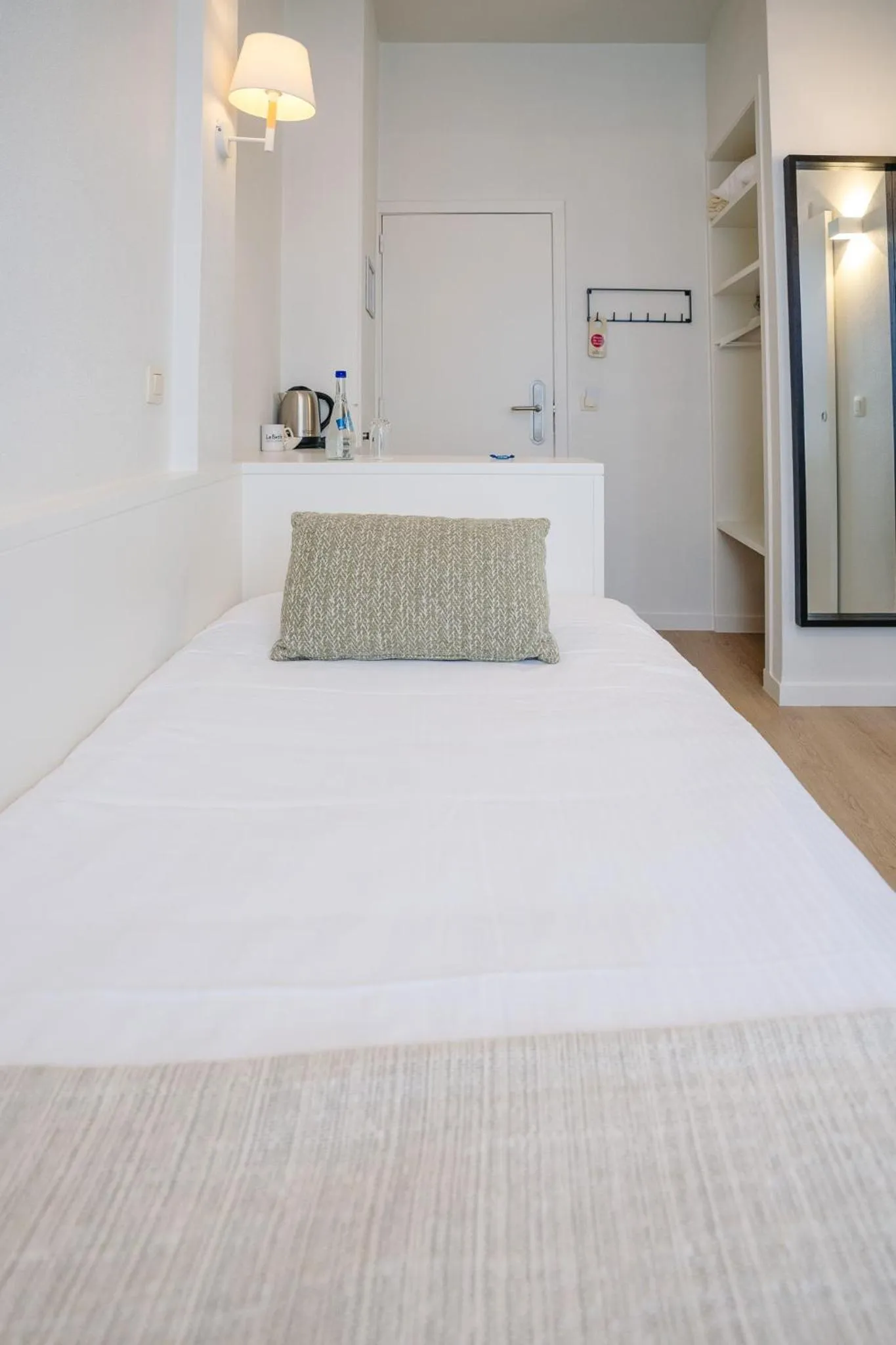 Bed in Hotel du Bassin