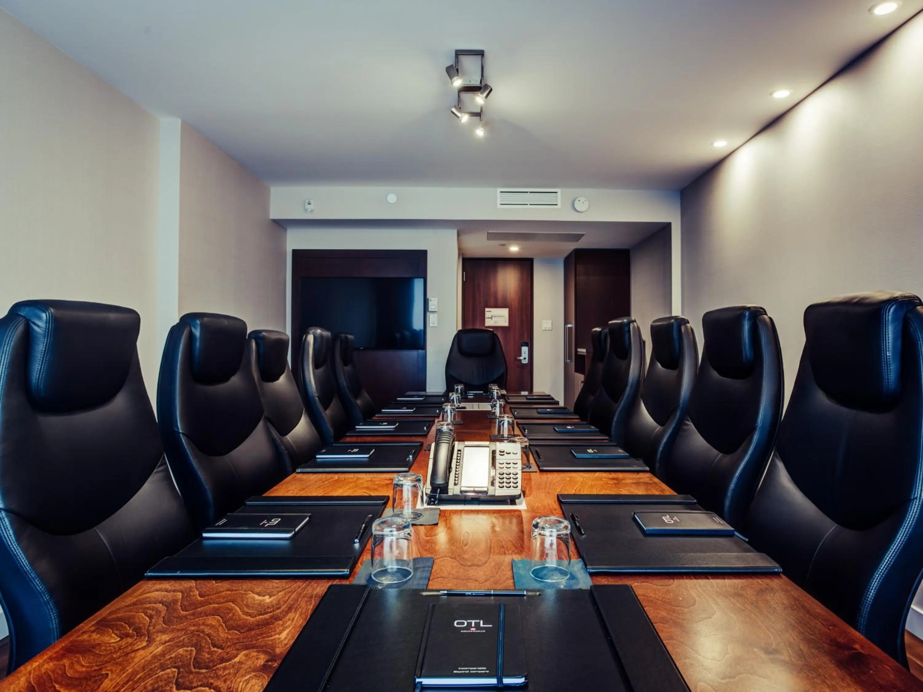 Meeting/conference room in OTL Gouverneur Saguenay