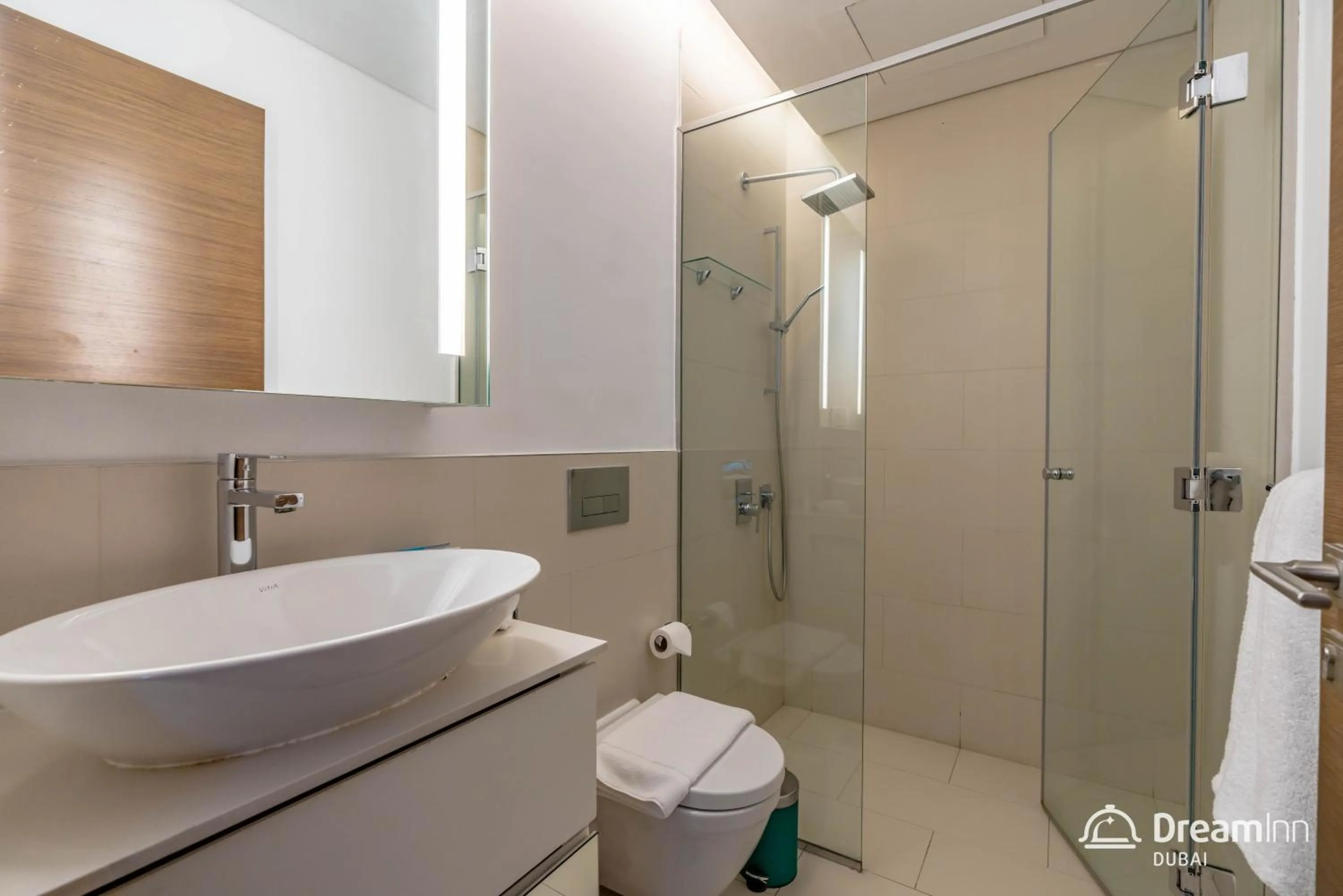 Bathroom in Dream Inn Apartments - City Walk Prime