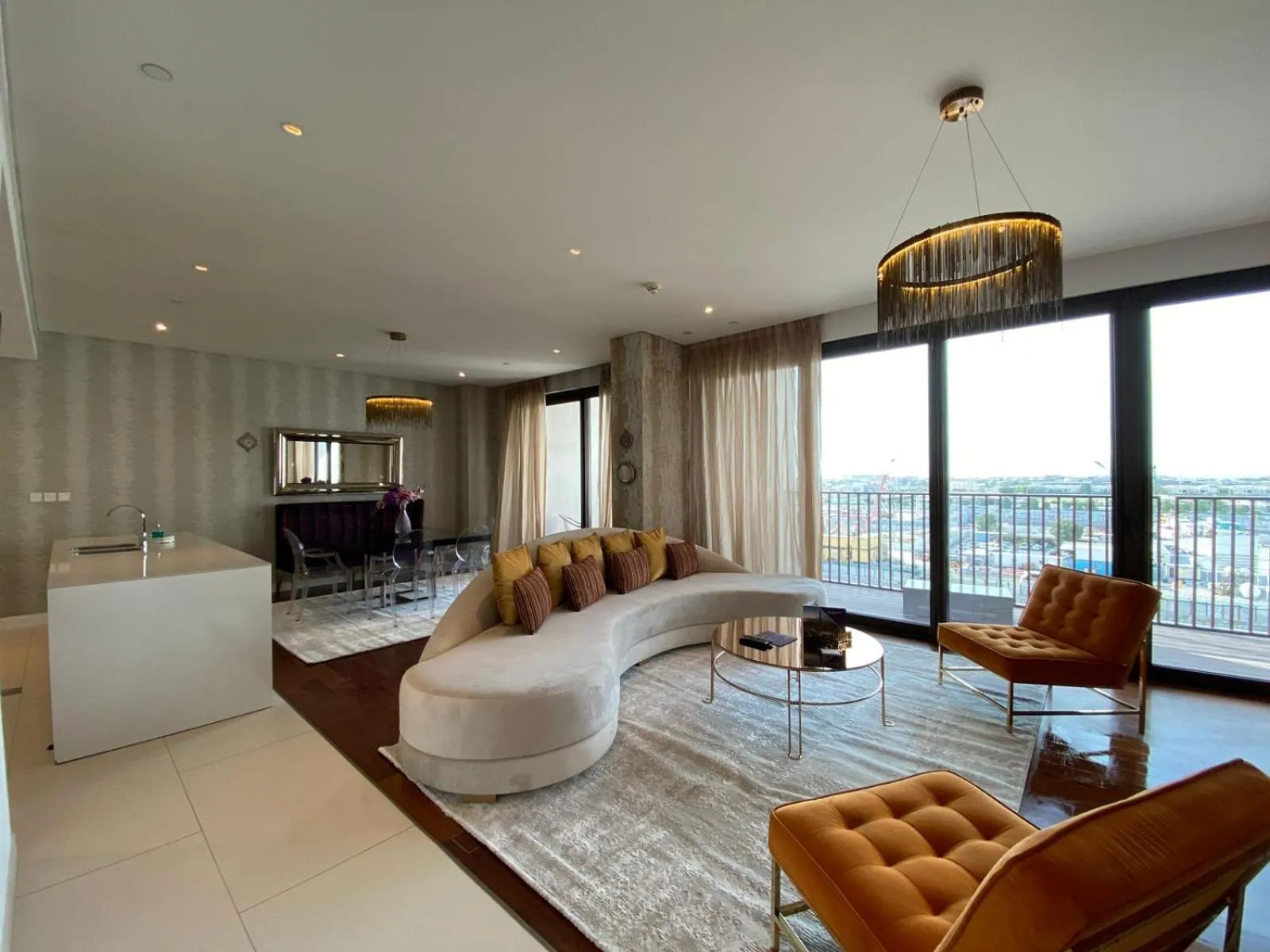 Living room, Seating Area in Dream Inn Apartments - City Walk Prime