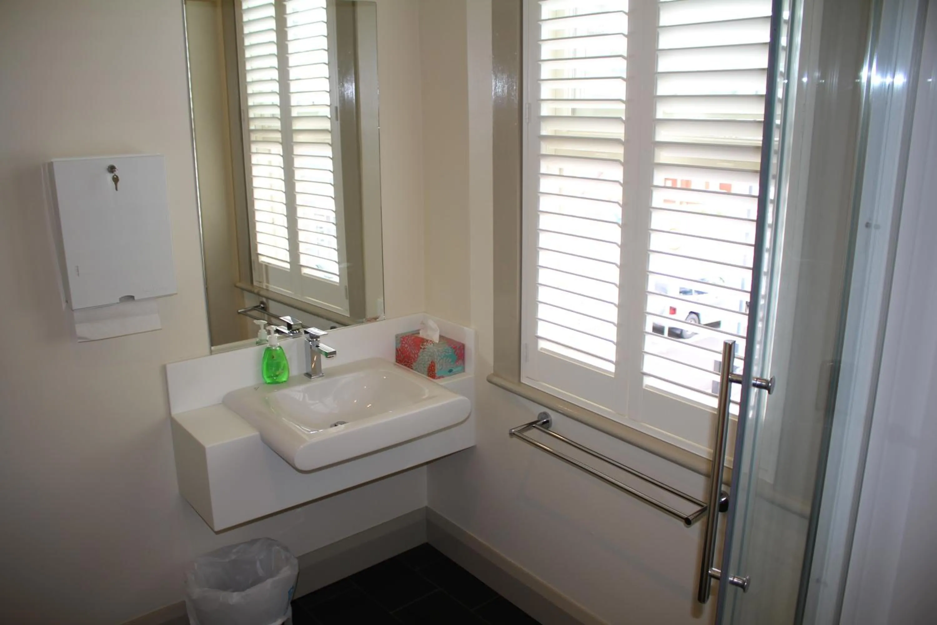 Shower in The Tasmanian Inn
