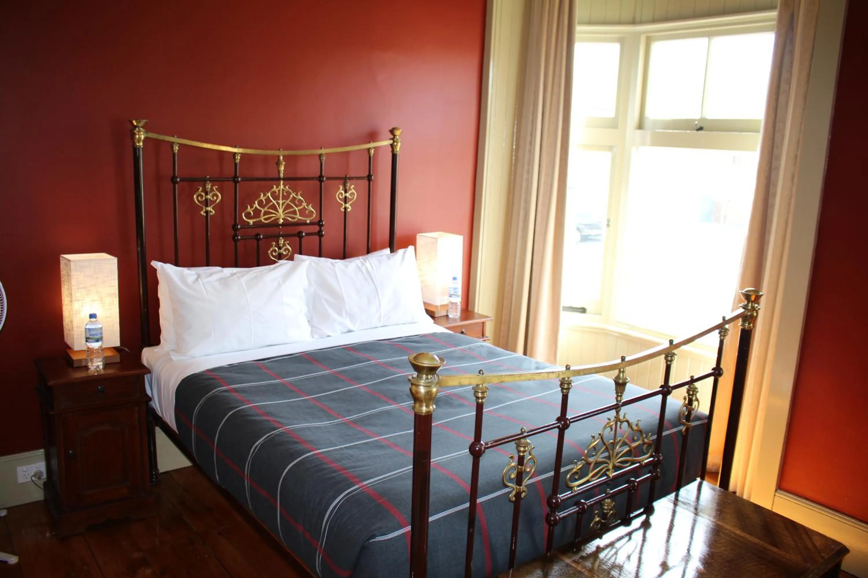Bed in The Tasmanian Inn