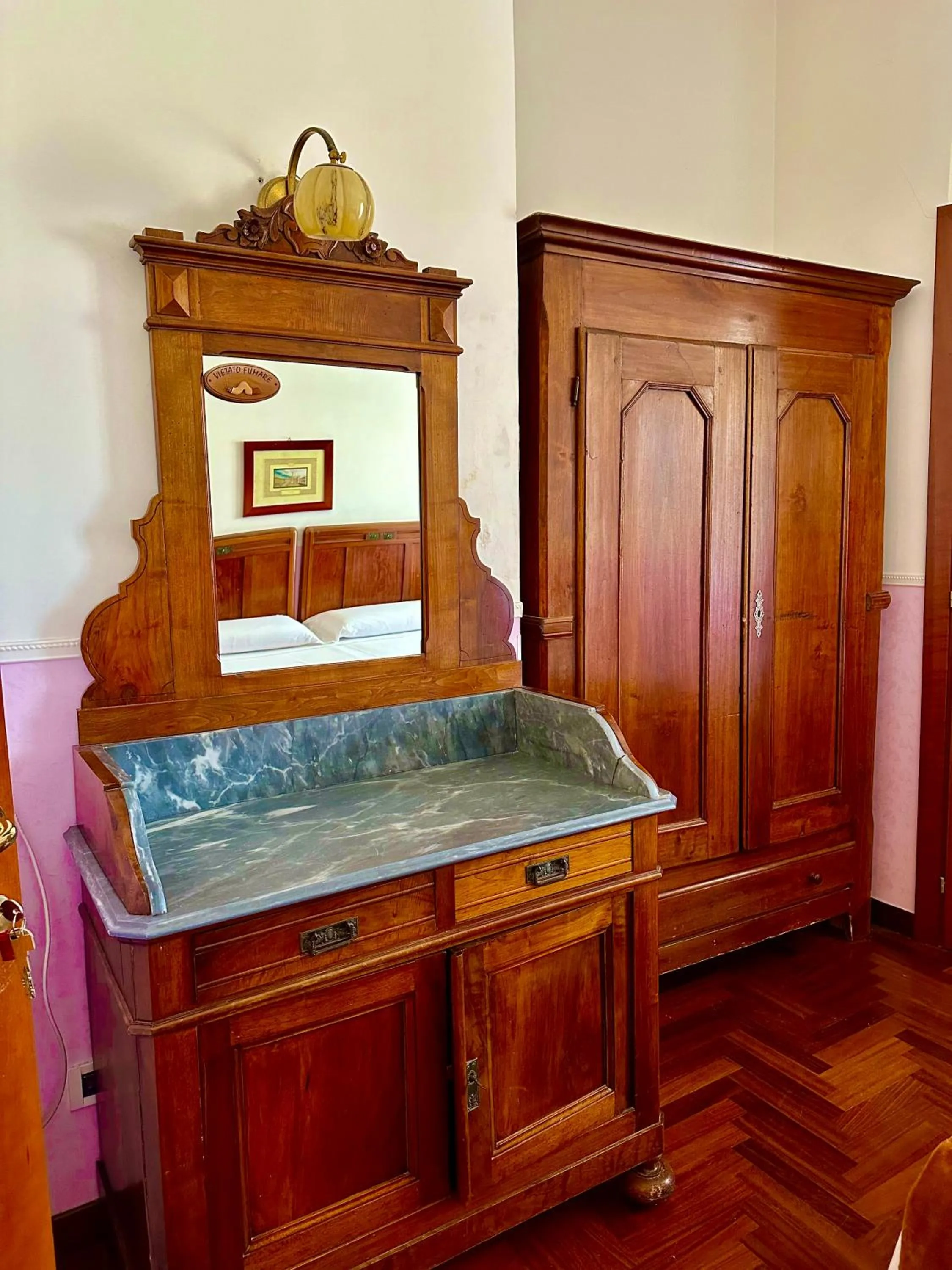 Pardis Guest house