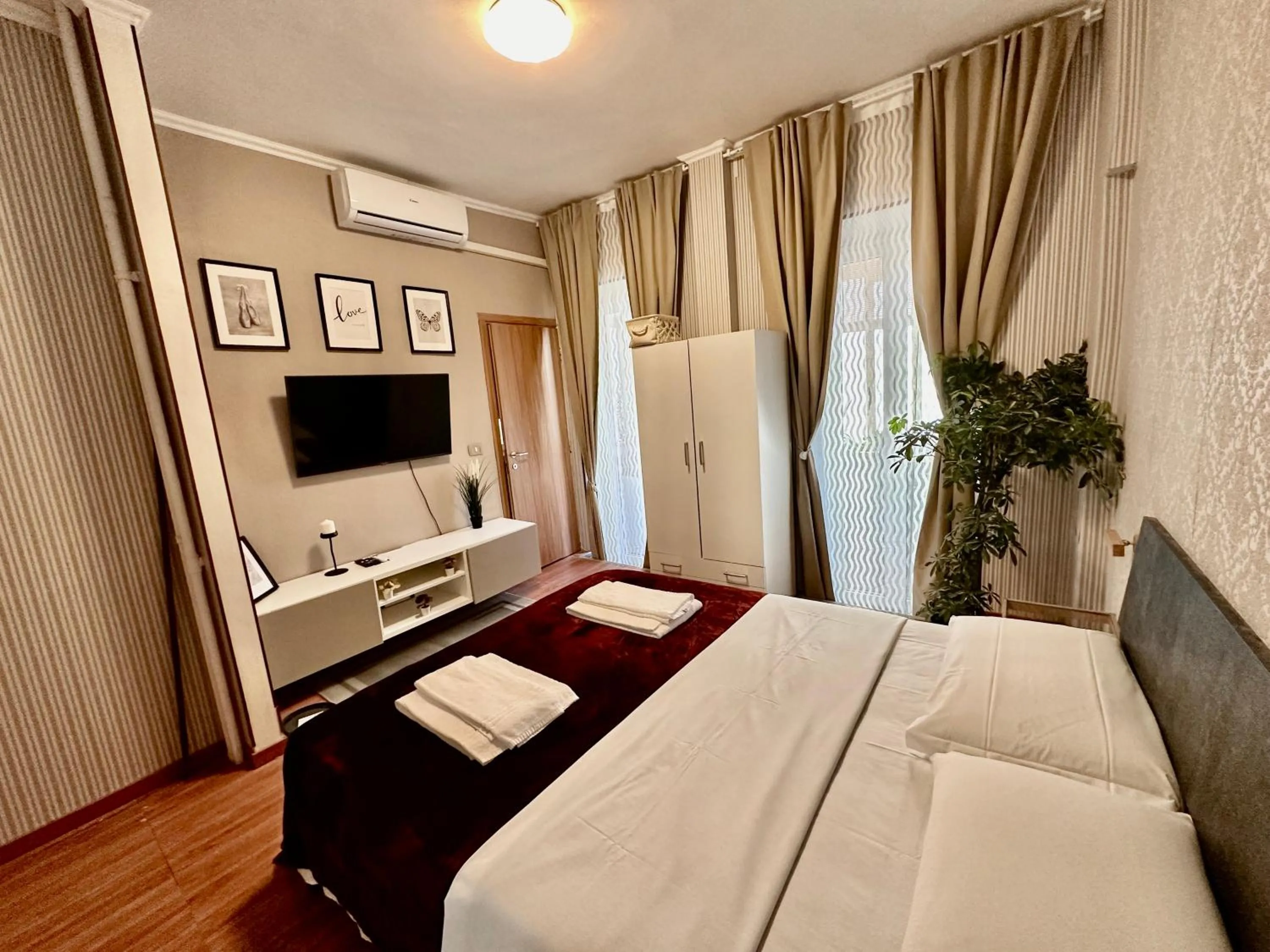 Bed in Pardis Guest house