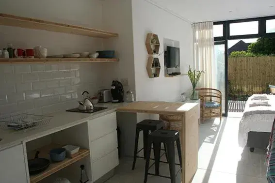 One-Bedroom Apartment - single occupancy in No. 9 Keurboom One-Bedroom Apartment - single occupancy in No. 9 Keurboom