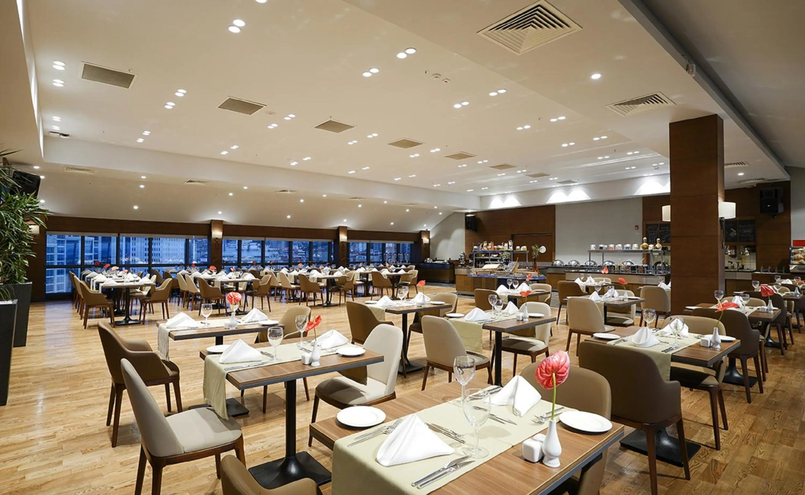 Restaurant/places to eat in Point Hotel Ankara