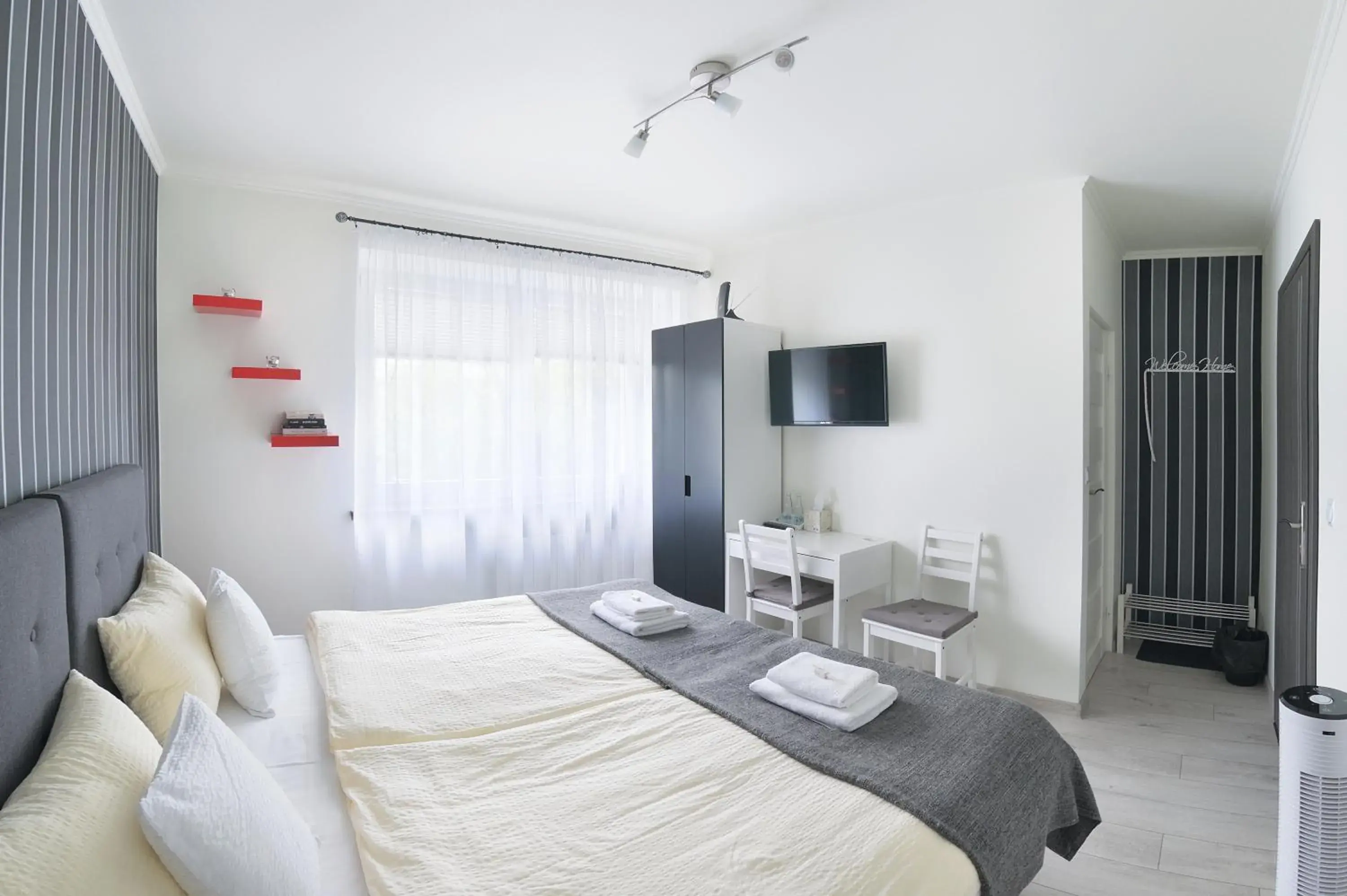 Double or Twin Room with Bathroom in 7th Room Guest House Double or Twin Room with Bathroom in 7th Room Guest House