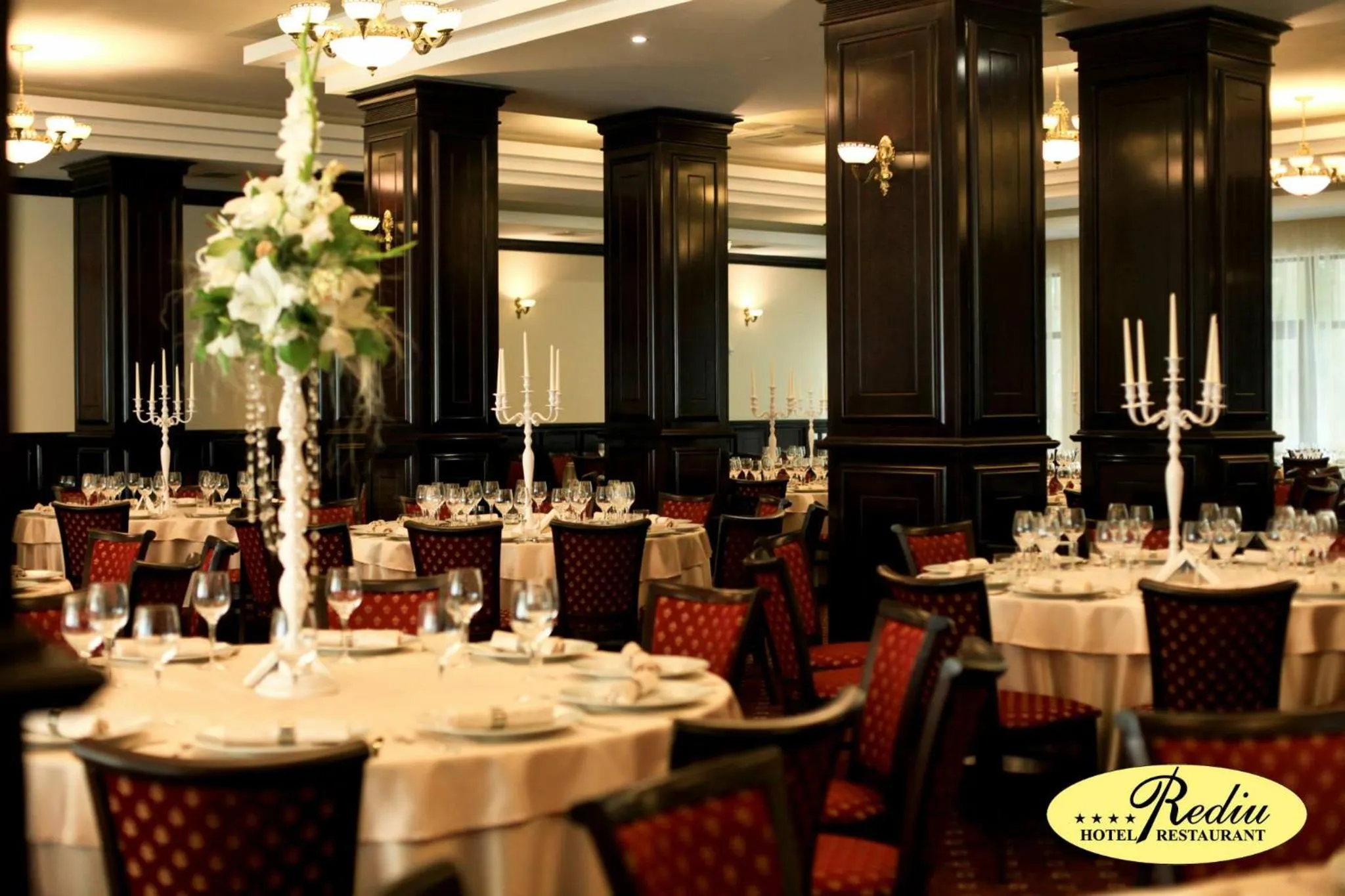 Restaurant/places to eat in Rediu Hotel & Restaurant