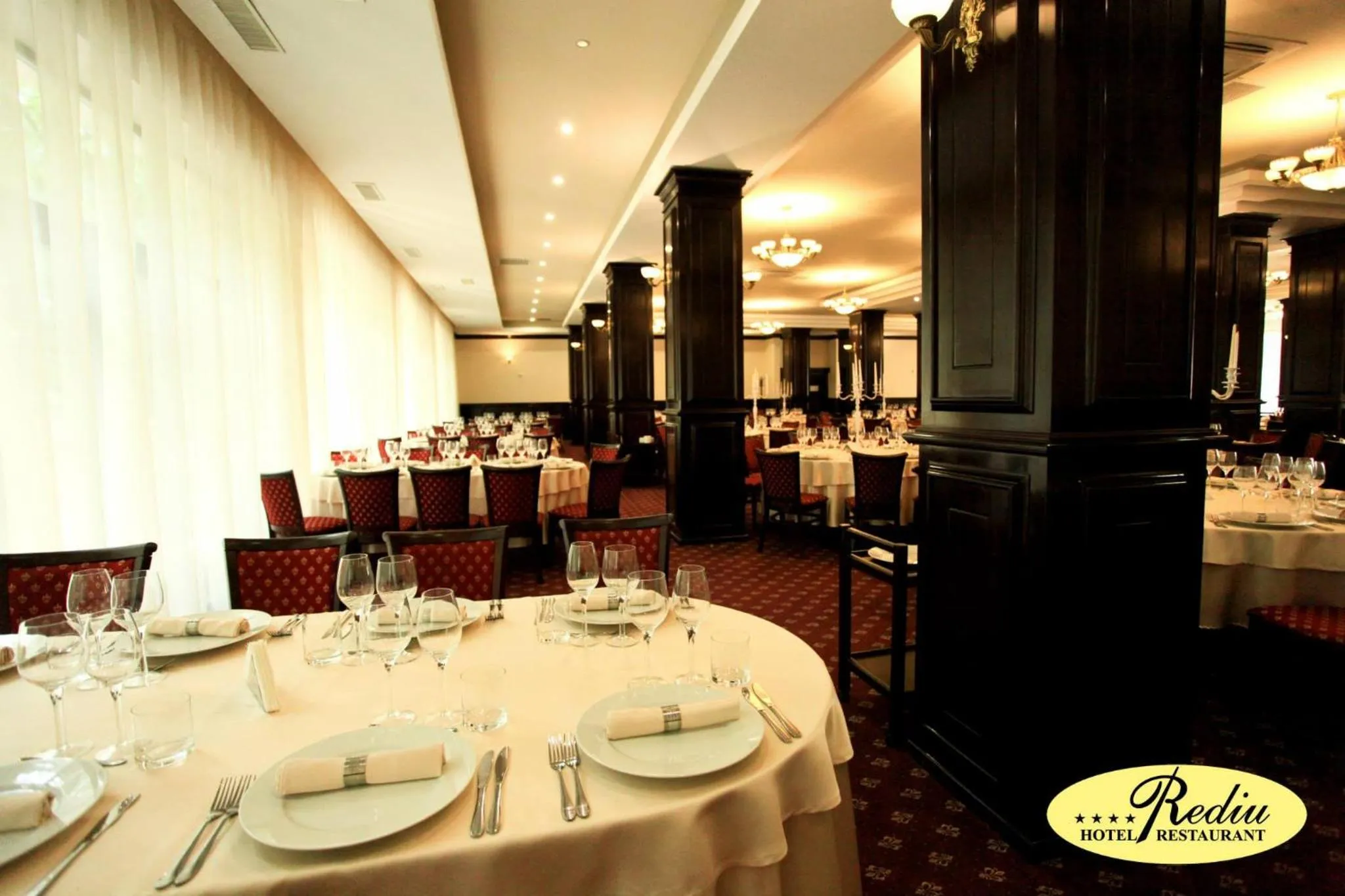 Restaurant/places to eat in Rediu Hotel & Restaurant