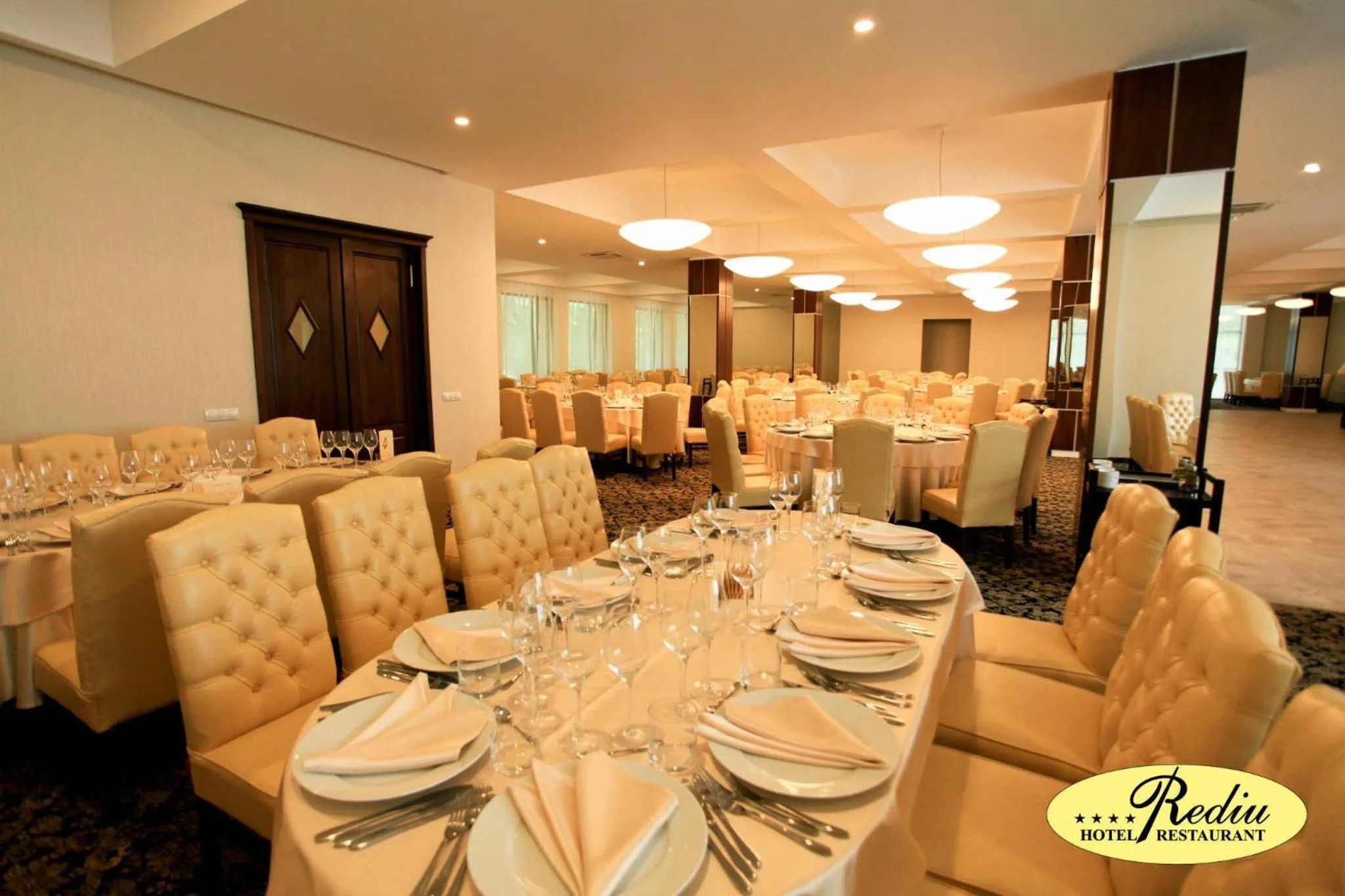 Restaurant/places to eat in Rediu Hotel & Restaurant