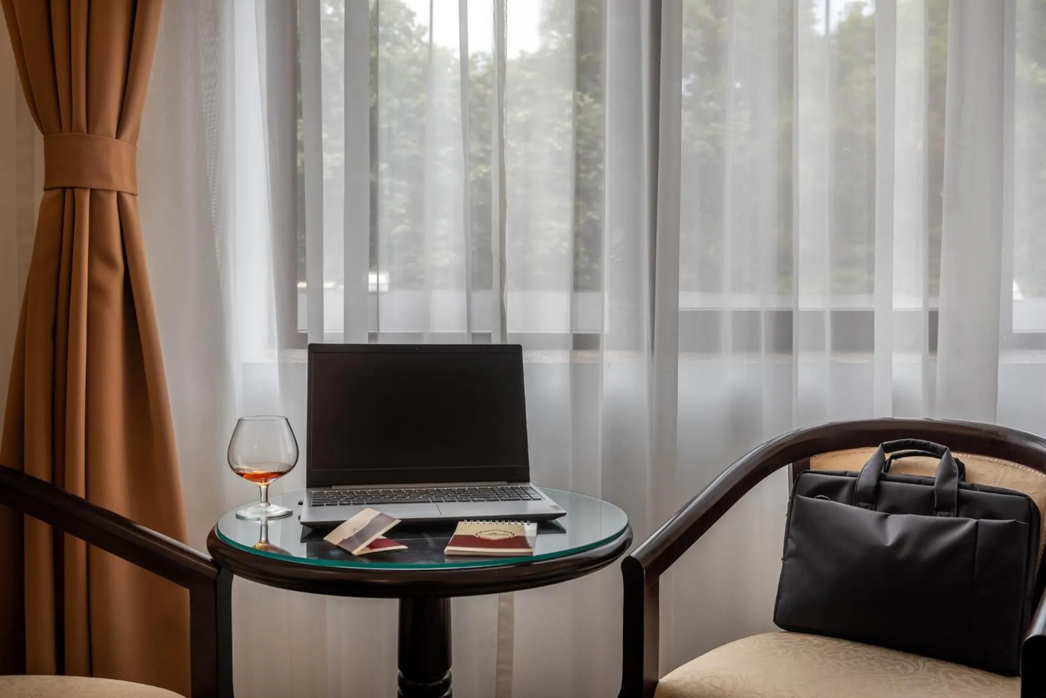 Seating area in Rediu Hotel & Restaurant