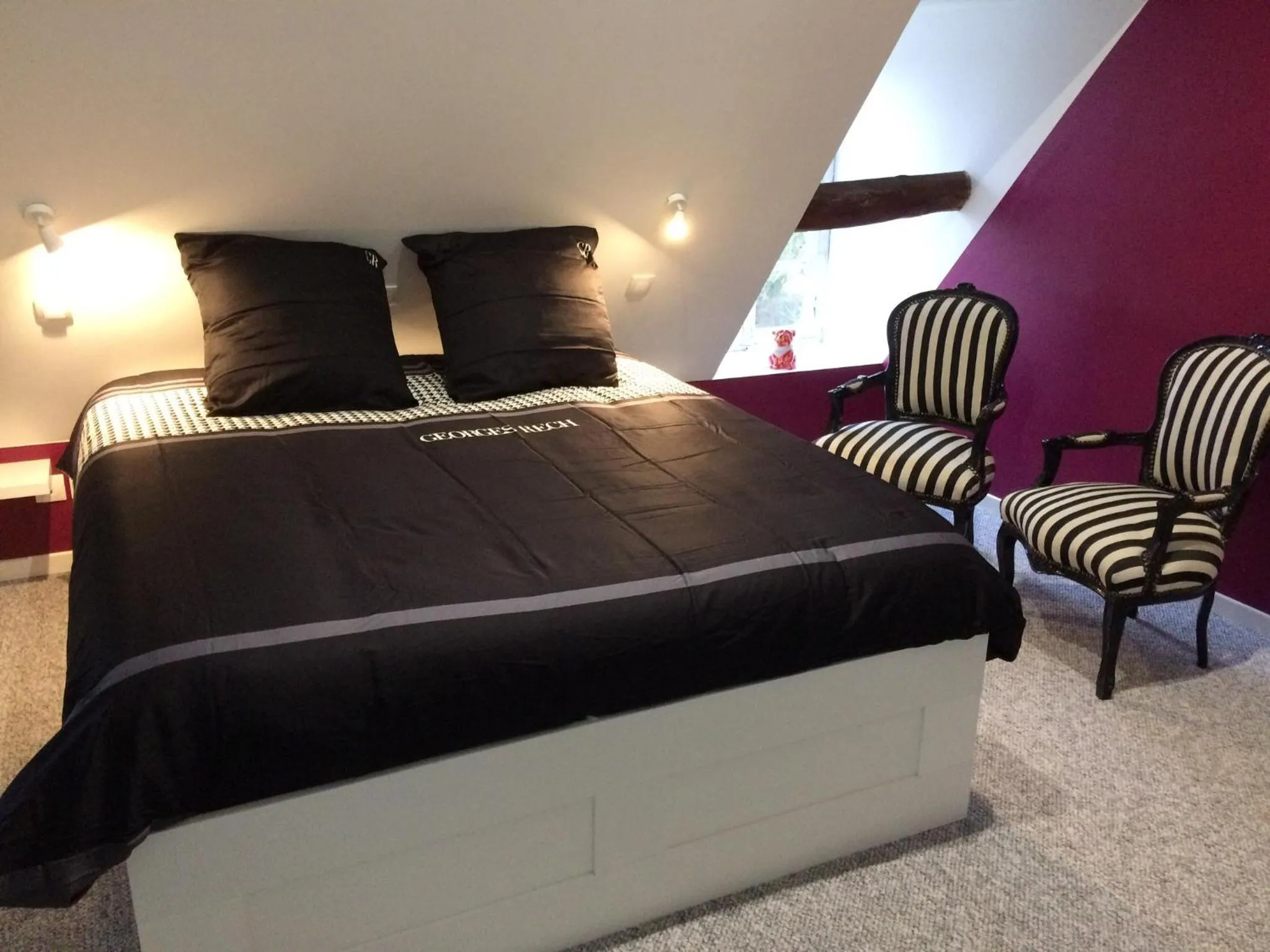 Bedroom in Le Clos Dessyag