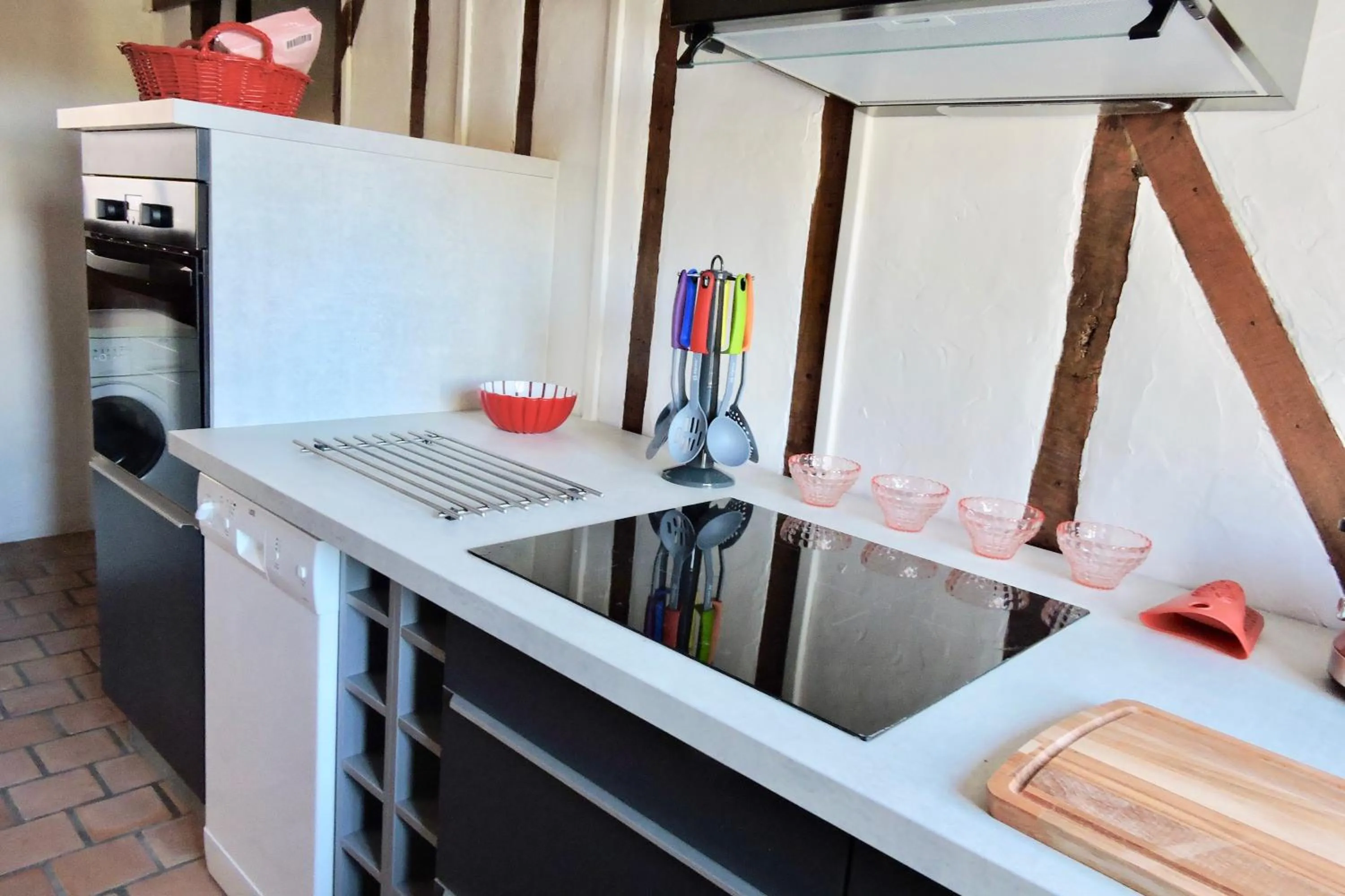 Kitchen or kitchenette, Kitchen/Kitchenette in Le Clos Dessyag