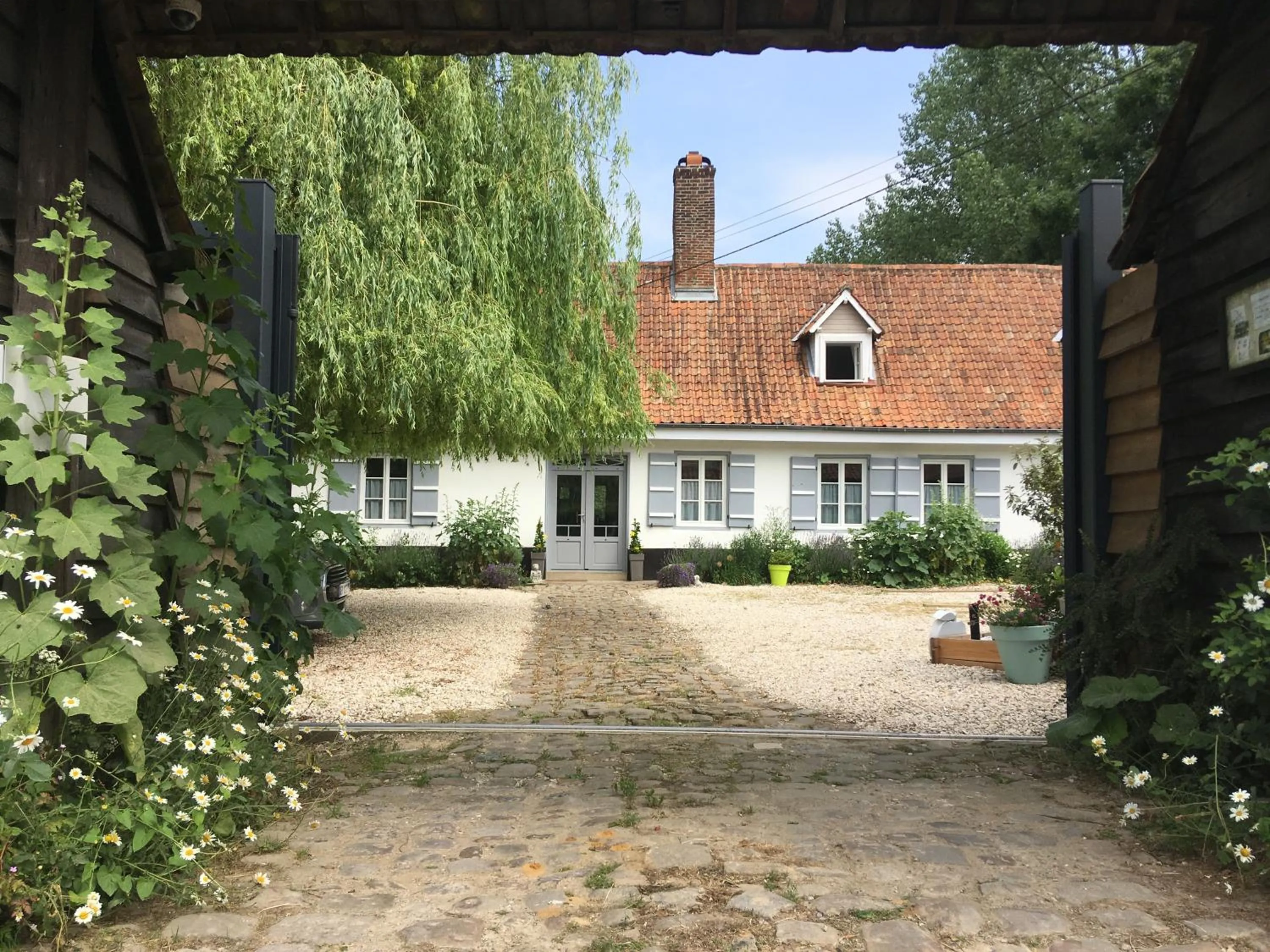 Facade/entrance, Property Building in Le Clos Dessyag