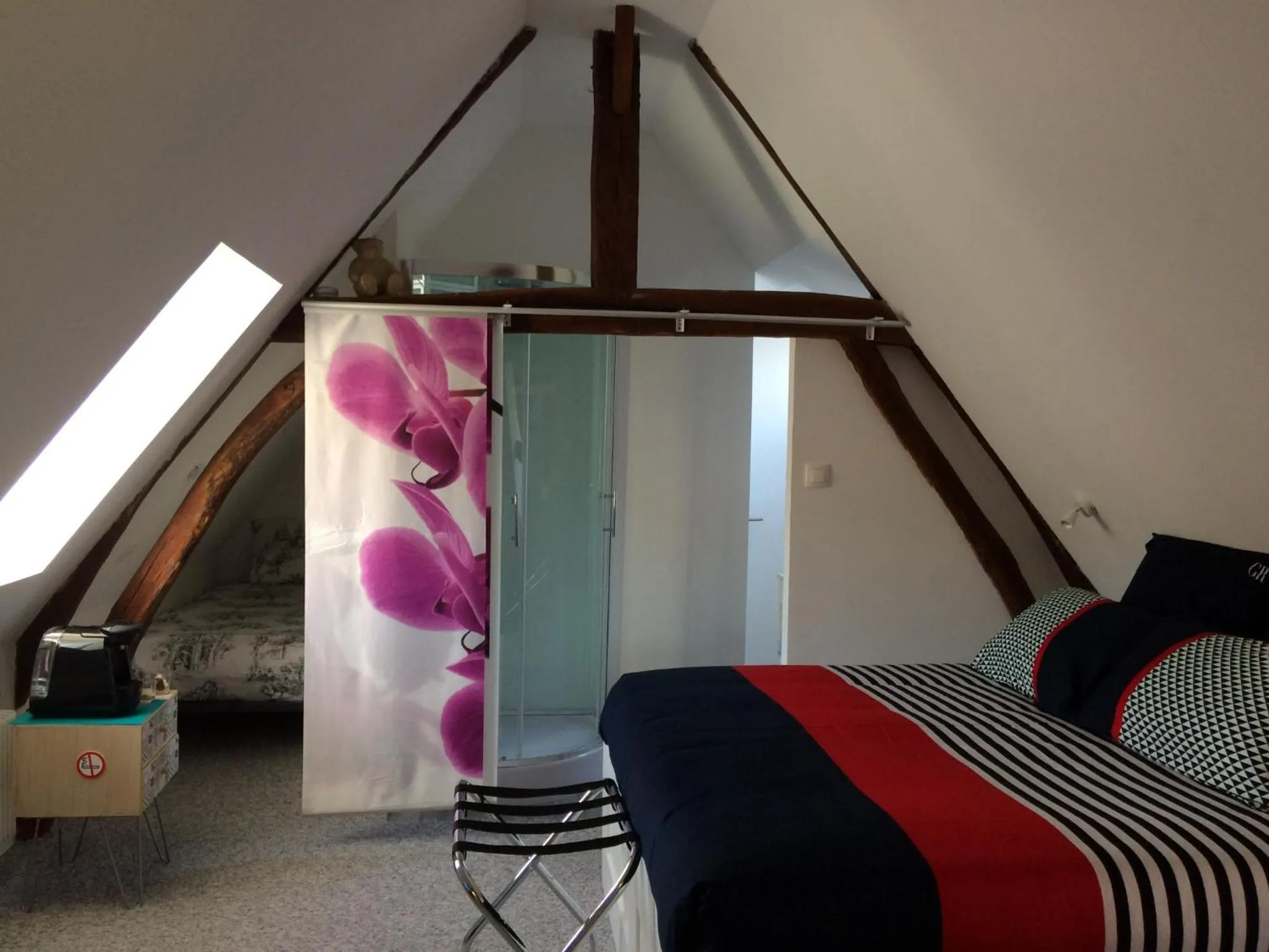 Photo of the whole room in Le Clos Dessyag