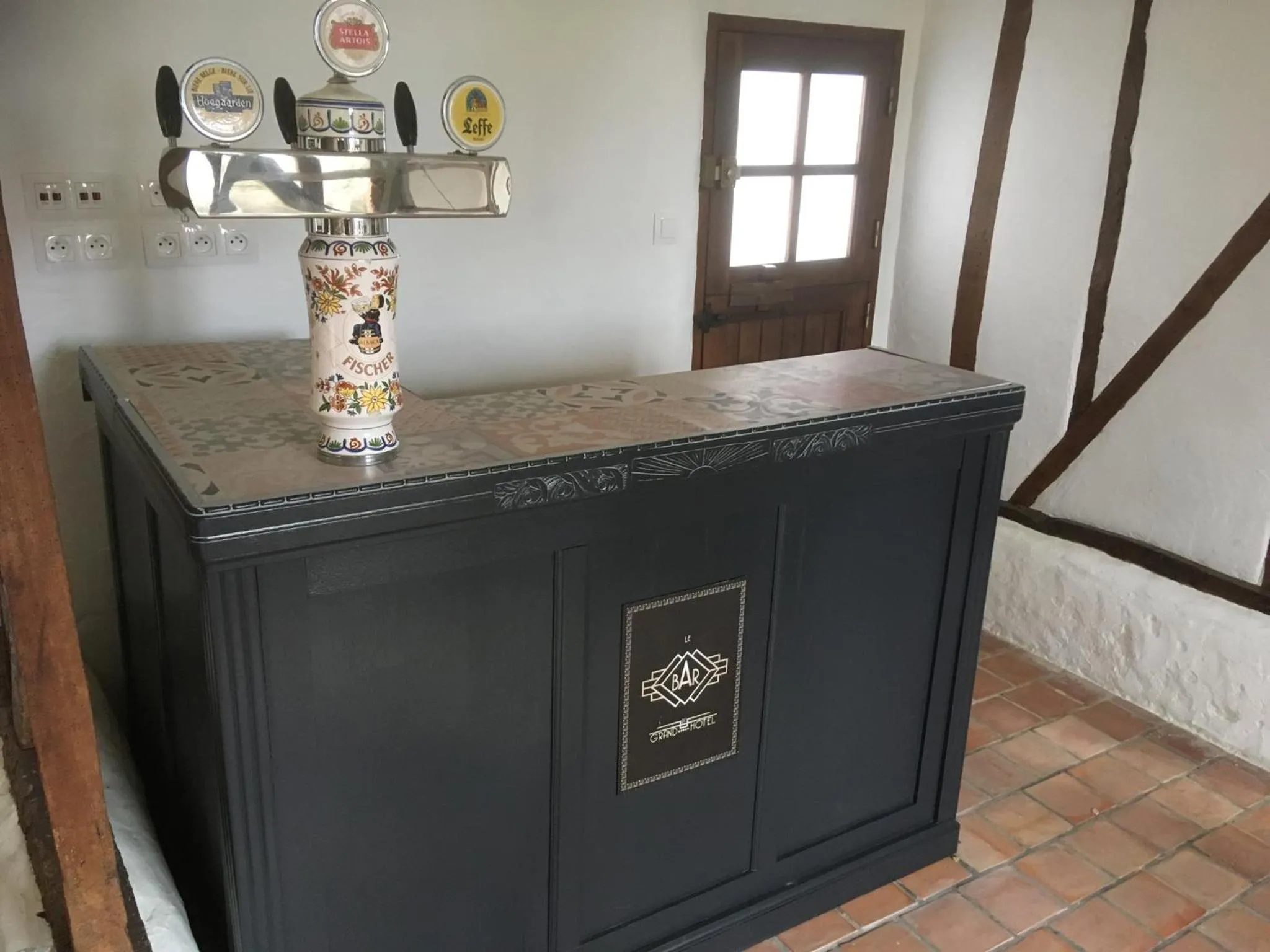 Lounge or bar, Lobby/Reception in Le Clos Dessyag