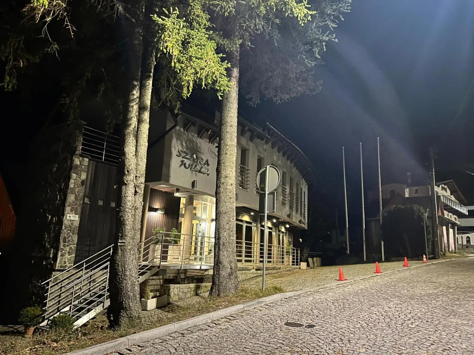 Property building in Szara Willa tuż przy wyciągu na Szrenicę