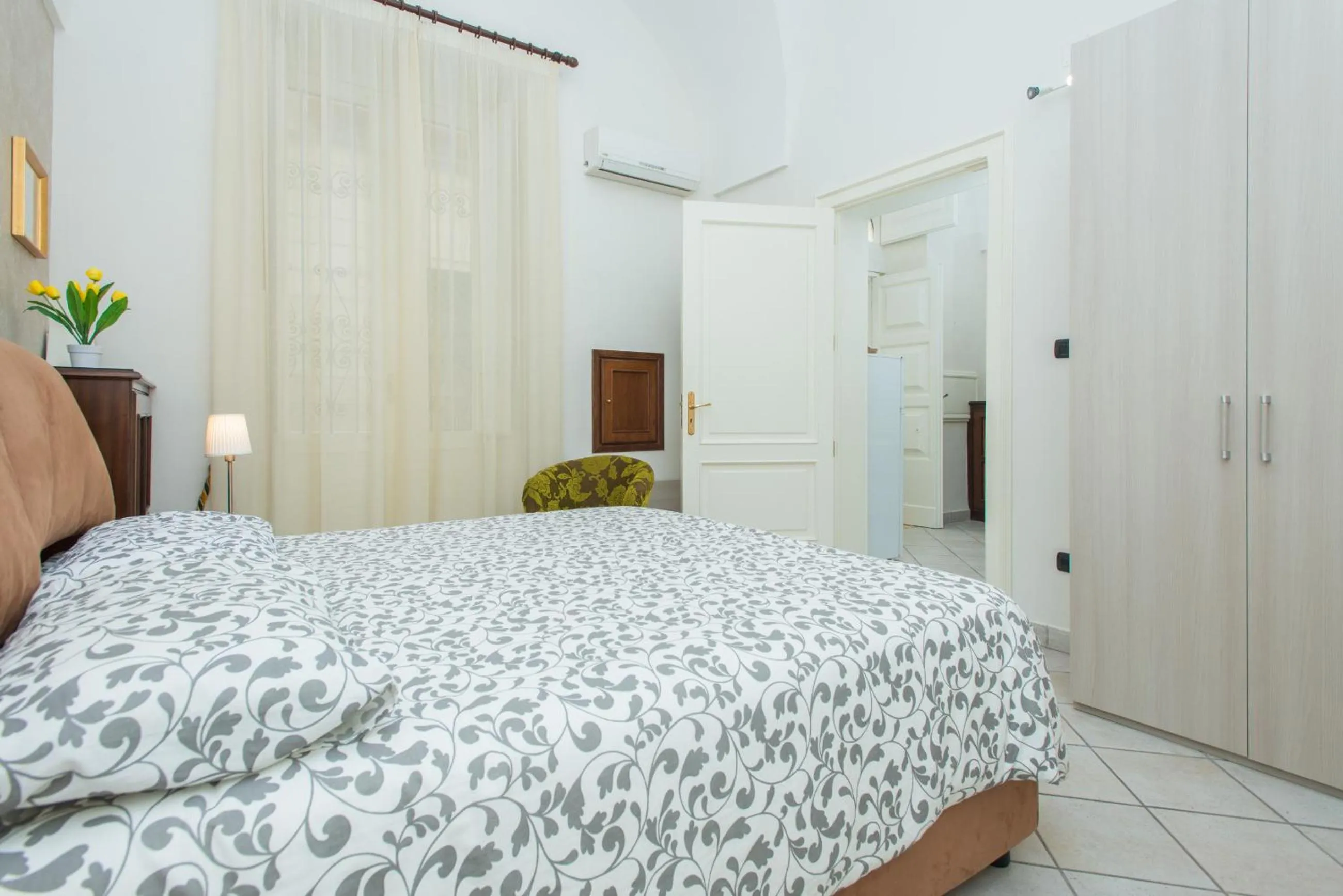 Bedroom, Bed in Il Garbino Suite and Apartment