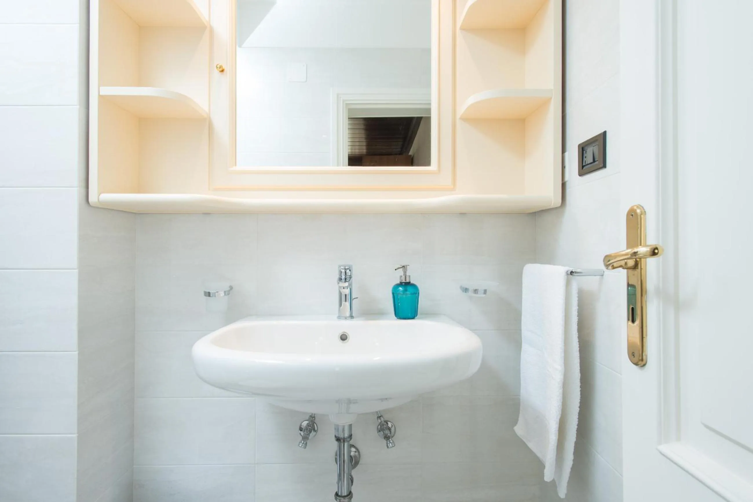 Bathroom in Il Garbino Suite and Apartment