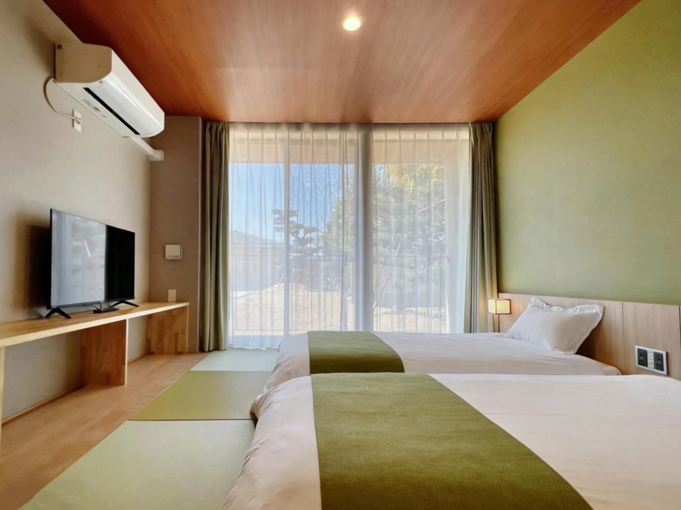 Photo of the whole room, Bed in Kansai Airport Hotel Pine Villa