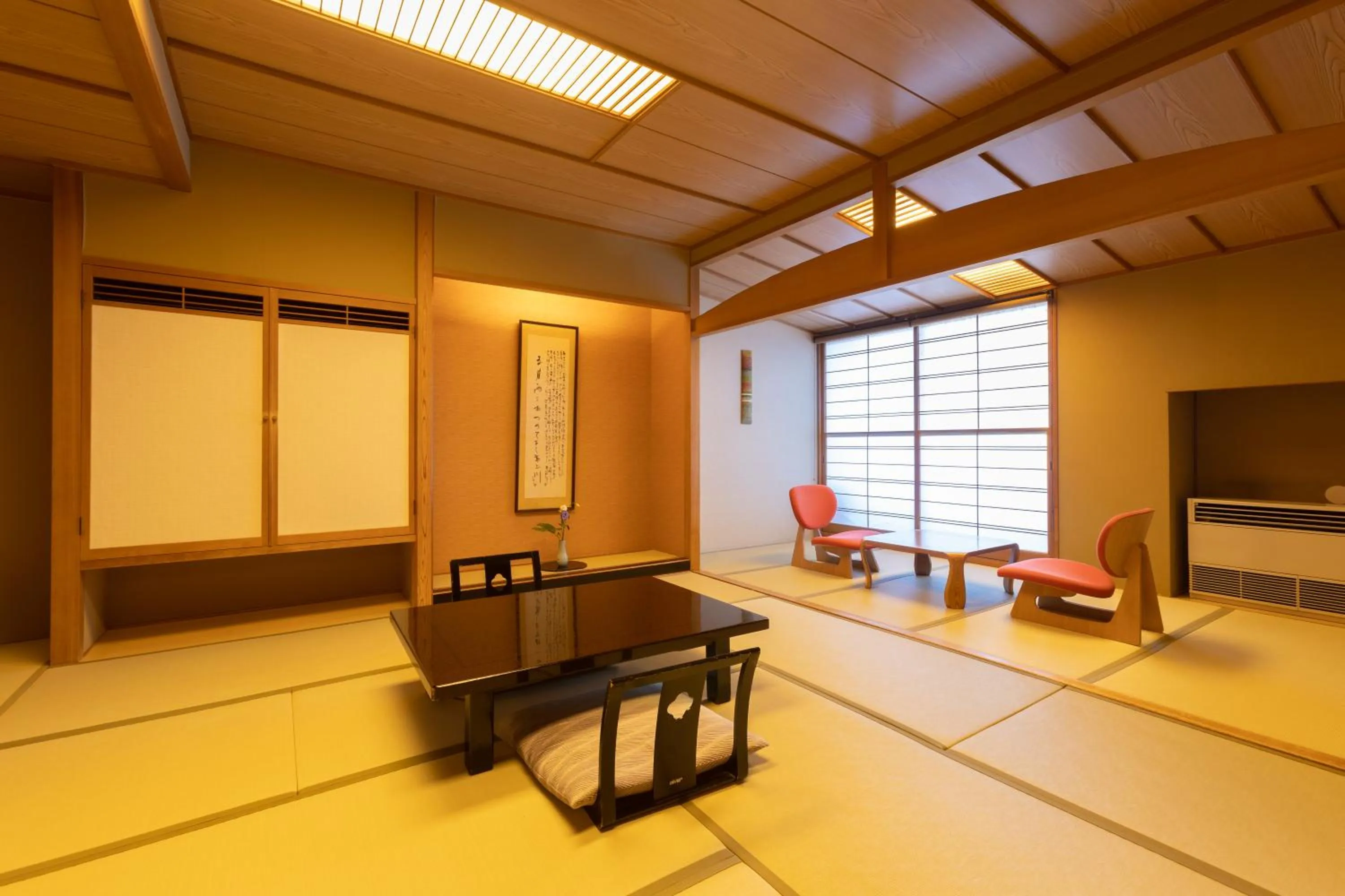 Photo of the whole room in Ichiraku tendo spa & brewery