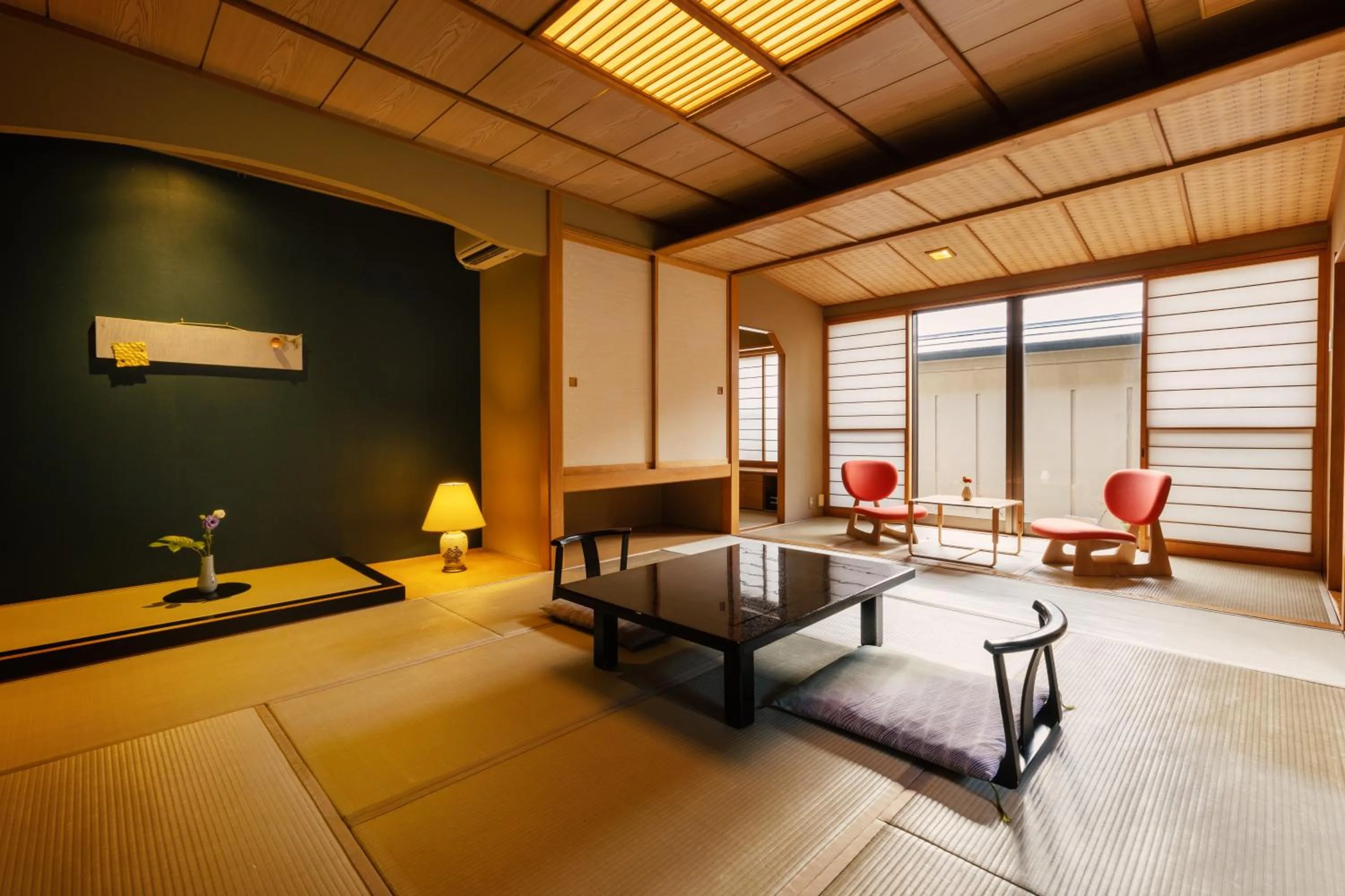 Photo of the whole room in Ichiraku tendo spa & brewery