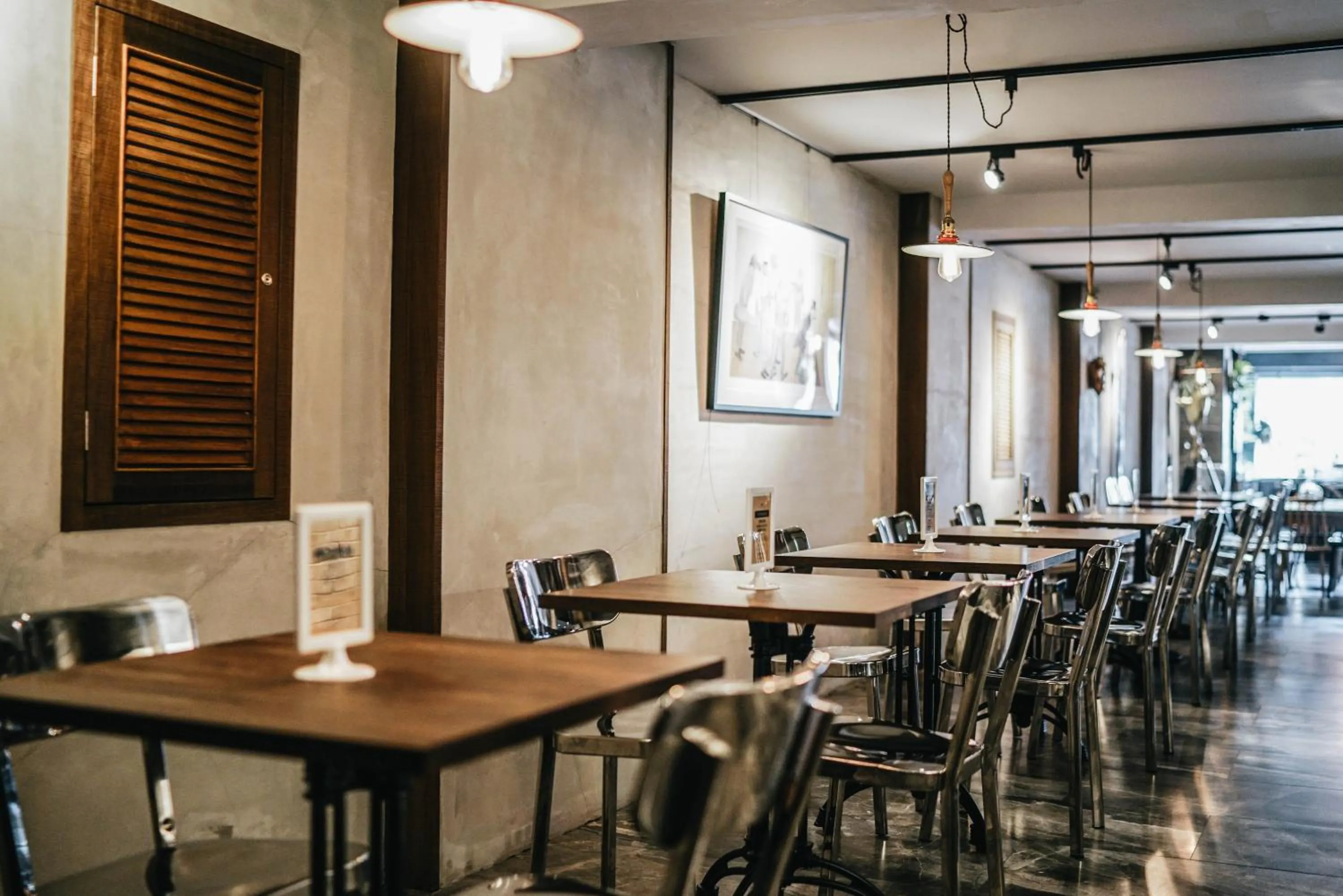 Restaurant/places to eat in PAPO'A Hotel