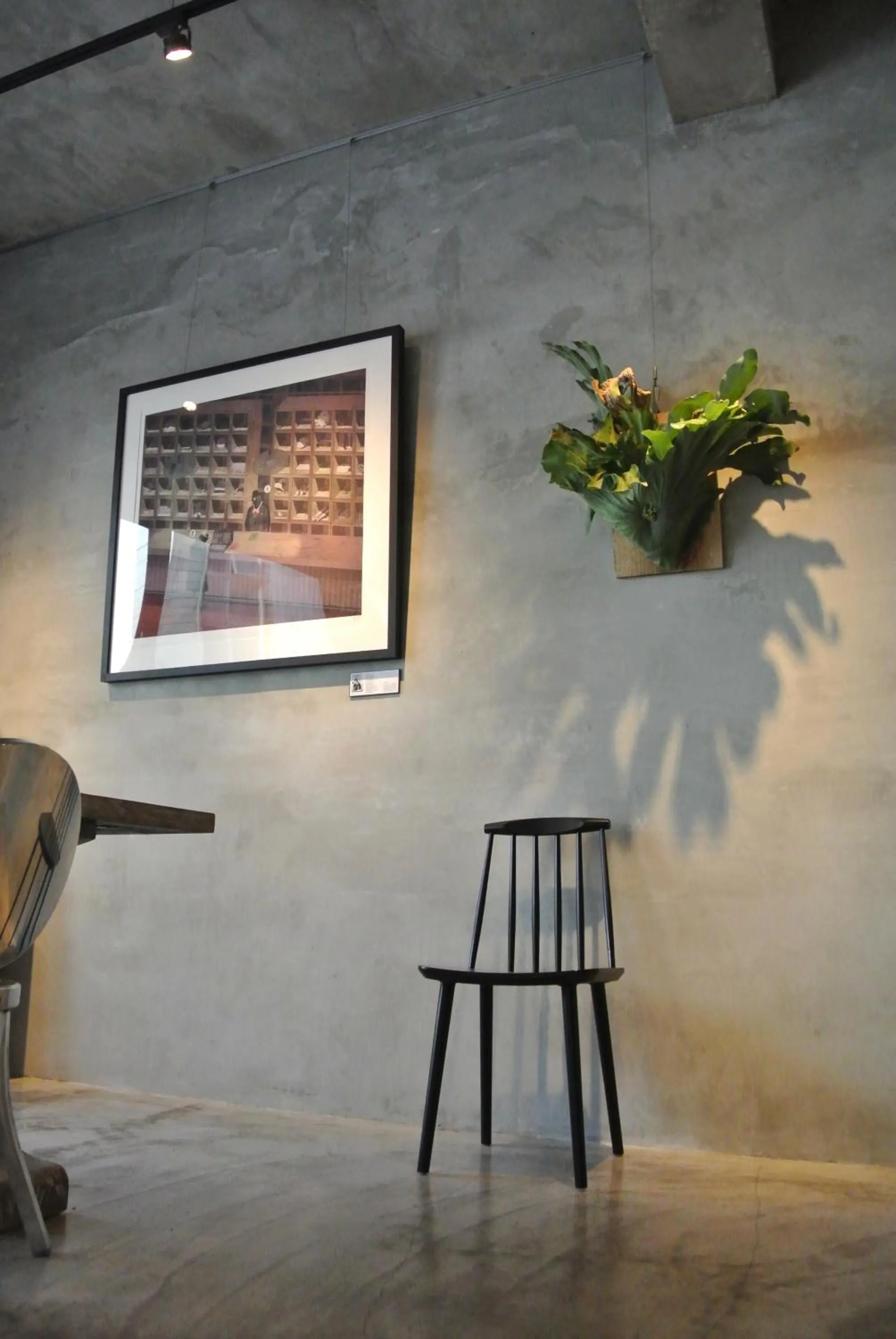 Library in PAPO'A Hotel