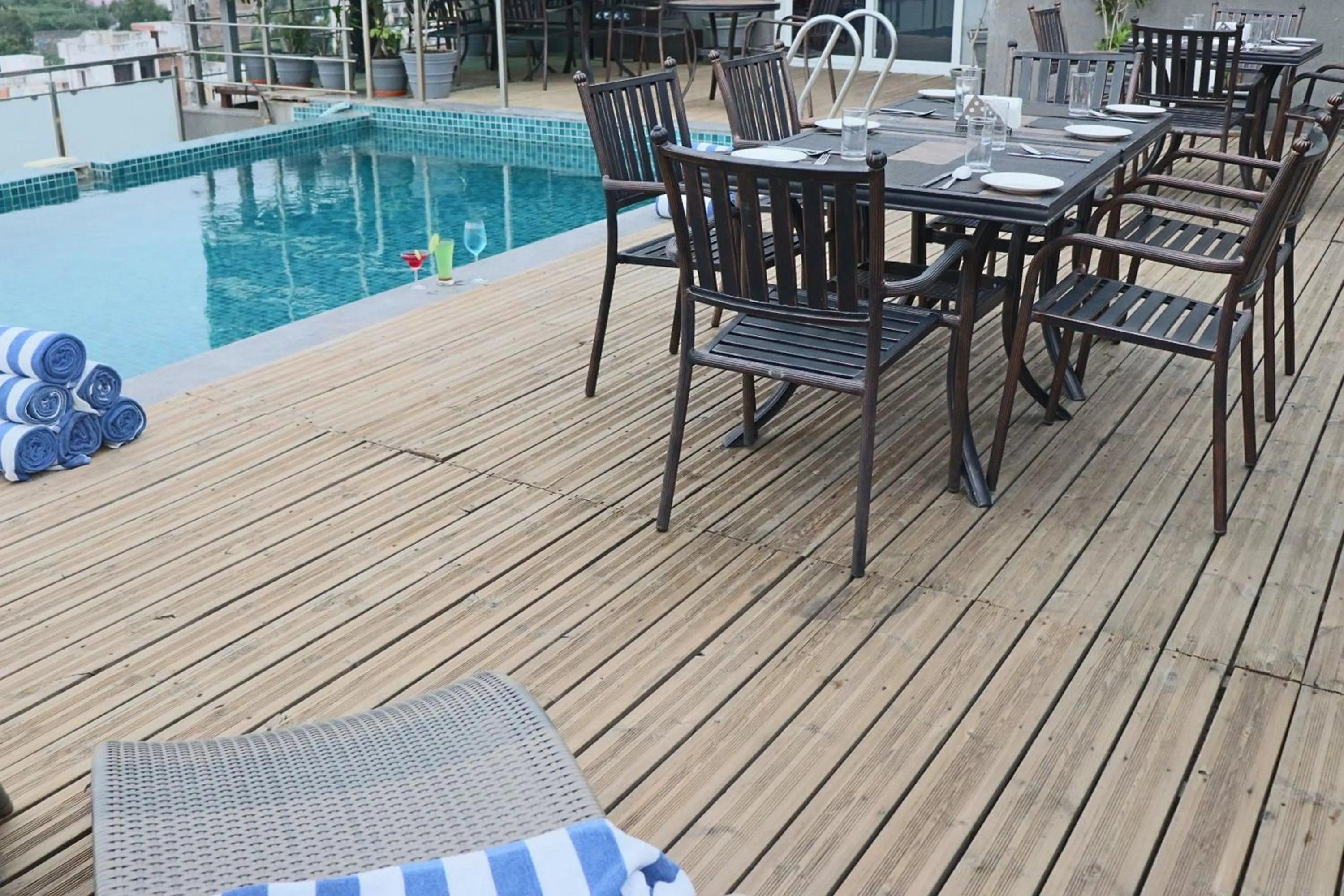 Swimming pool in Shree Kanak Udaipur