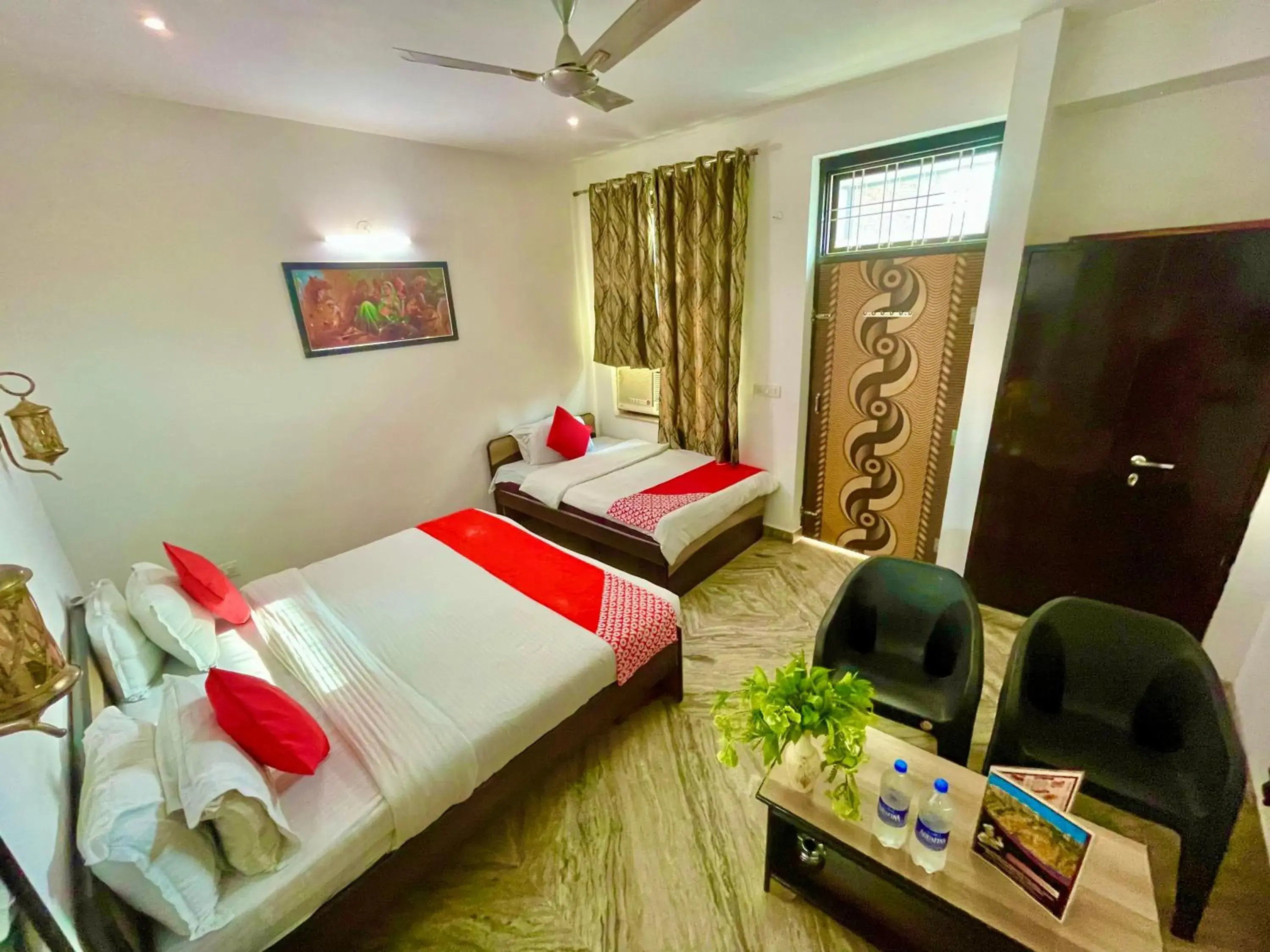 Photo of the whole room, Bed in Nahargarh Palace Hotel Photo of the whole room, Bed in Nahargarh Palace Hotel