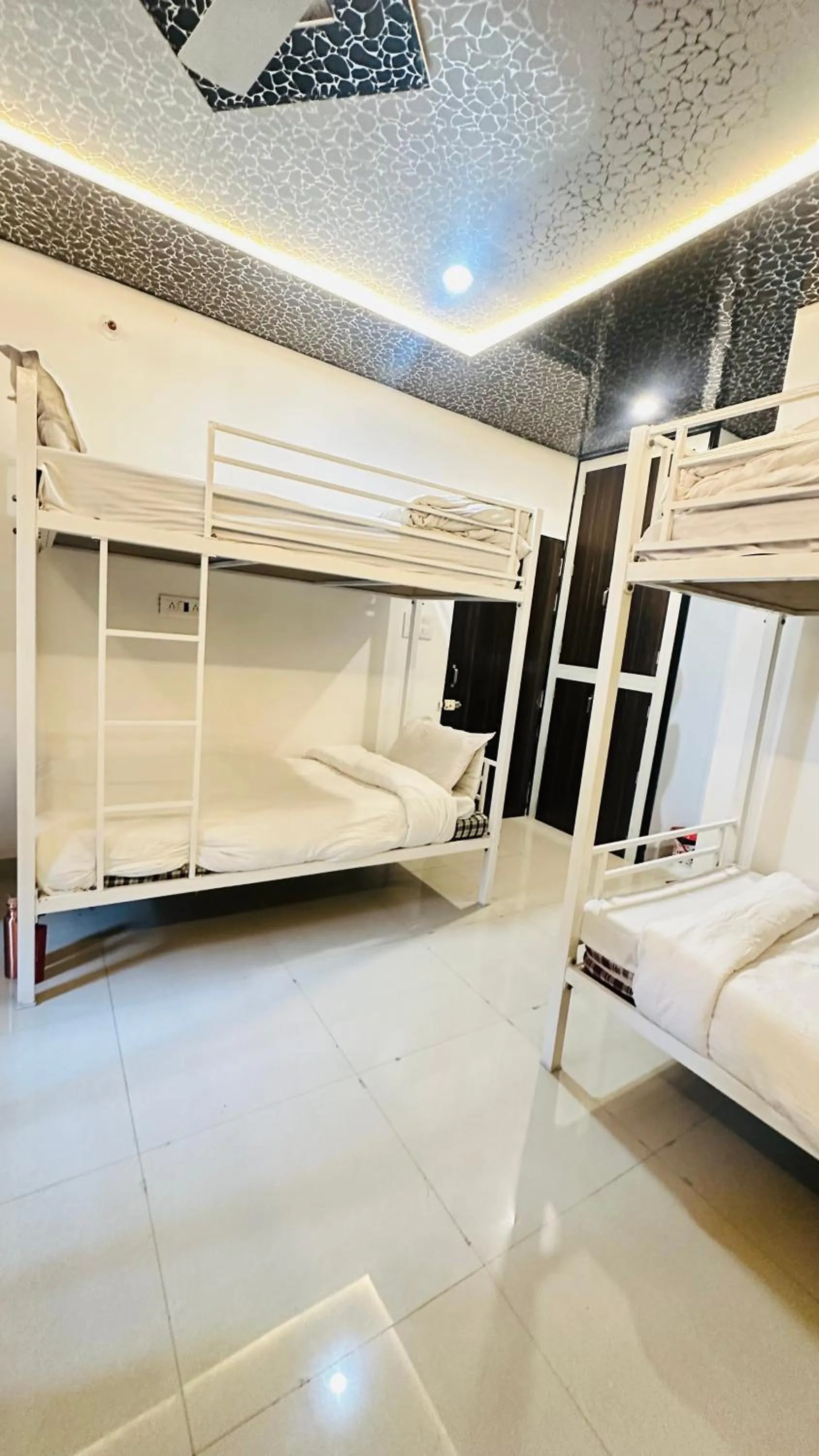 bunk bed, Bed in Nahargarh Palace Hotel