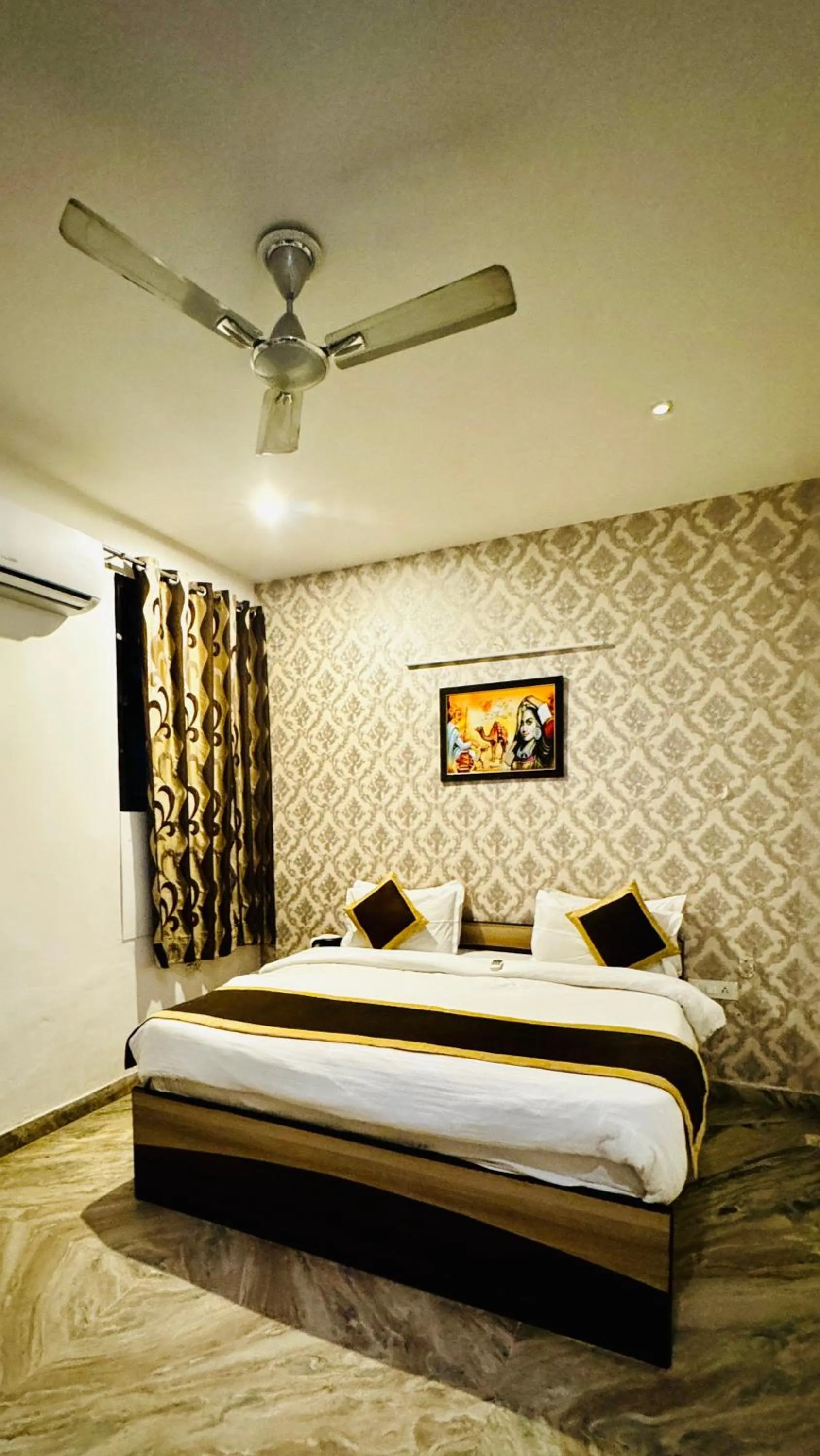 Bedroom, Bed in Nahargarh Palace Hotel