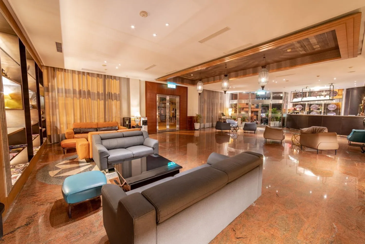 Lobby or reception in Jih Lih Hotel