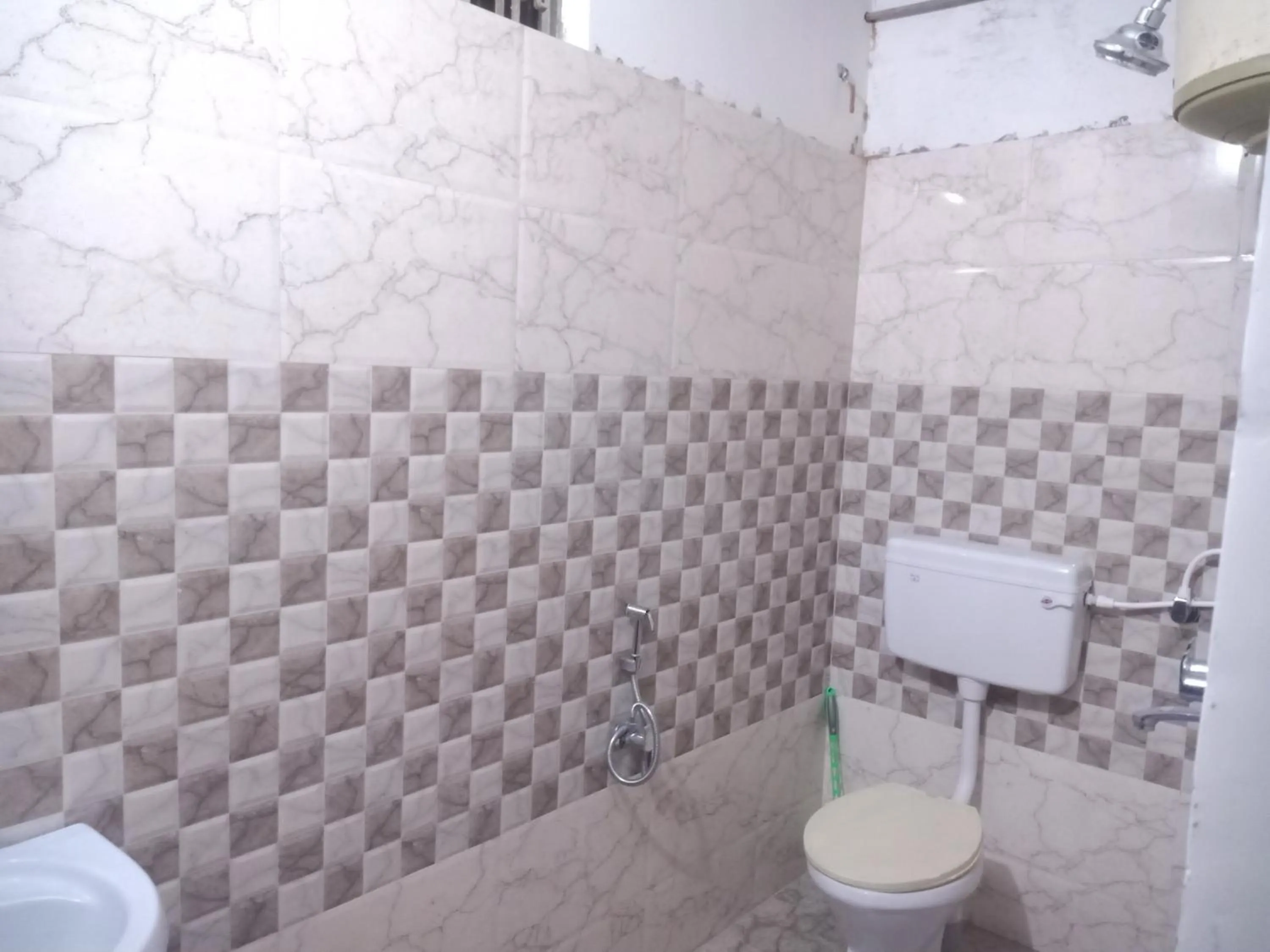 Shower in Scindhia Guest House