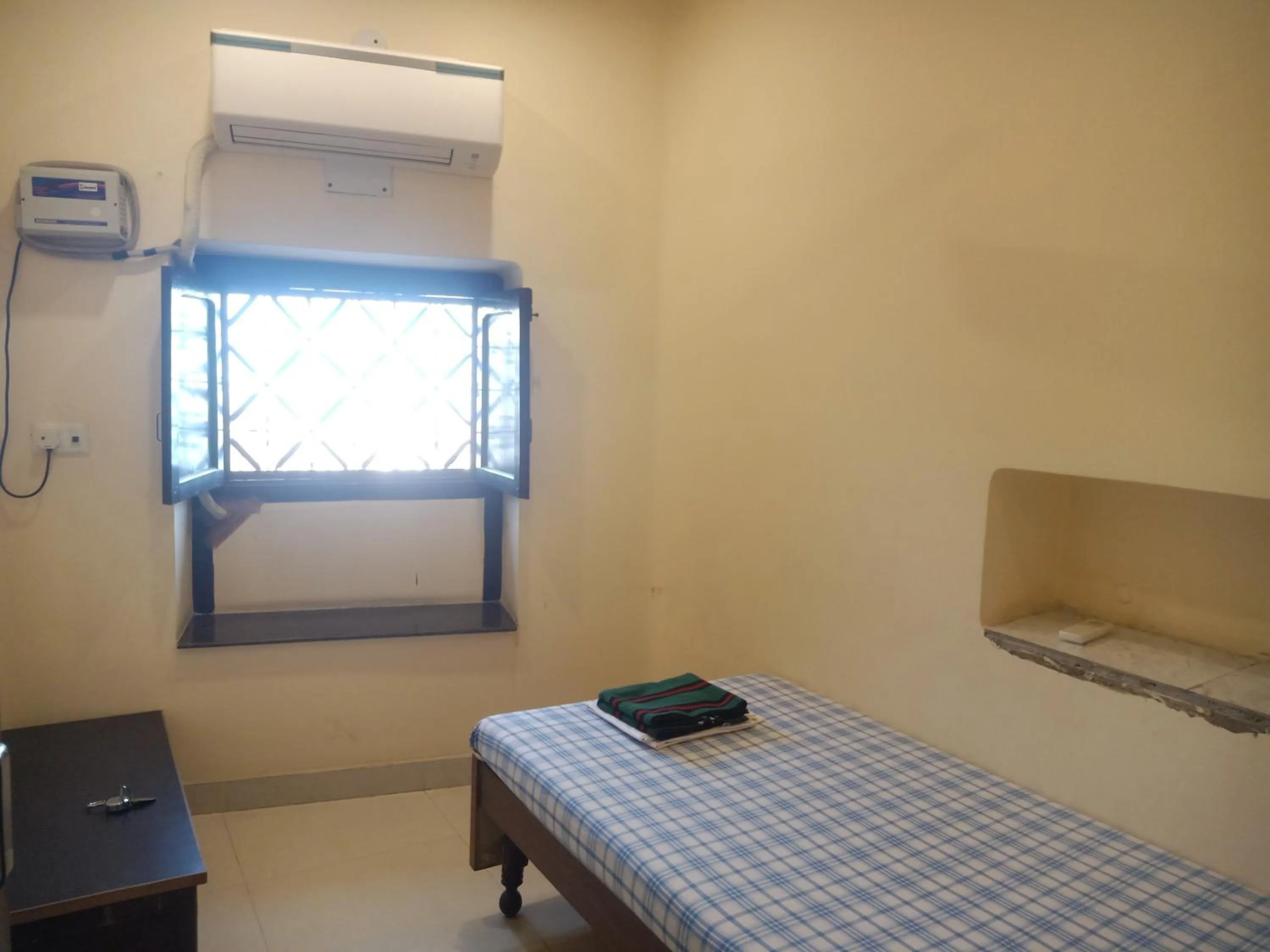 River view, Bed in Scindhia Guest House