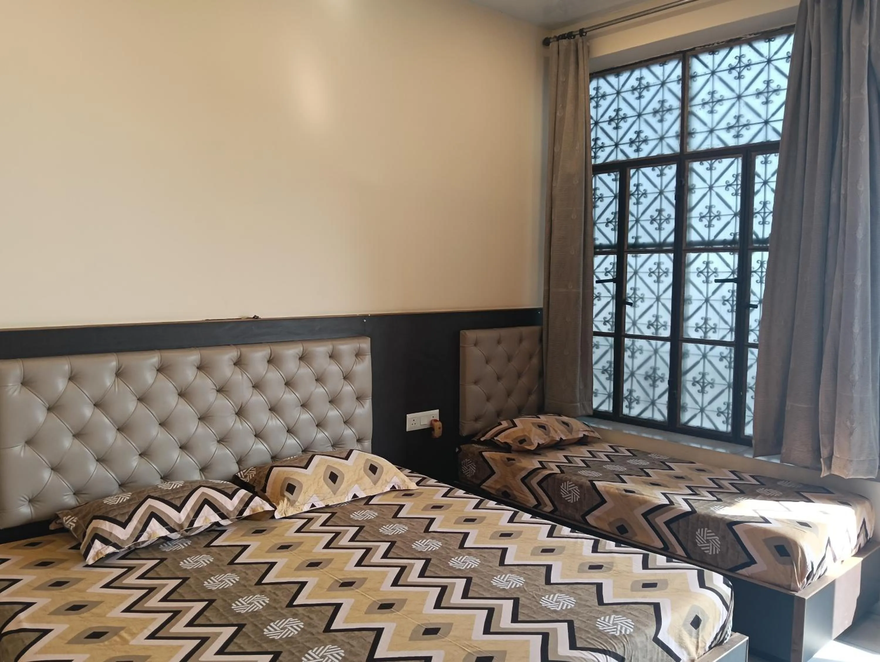 Bedroom, Bed in Scindhia Guest House