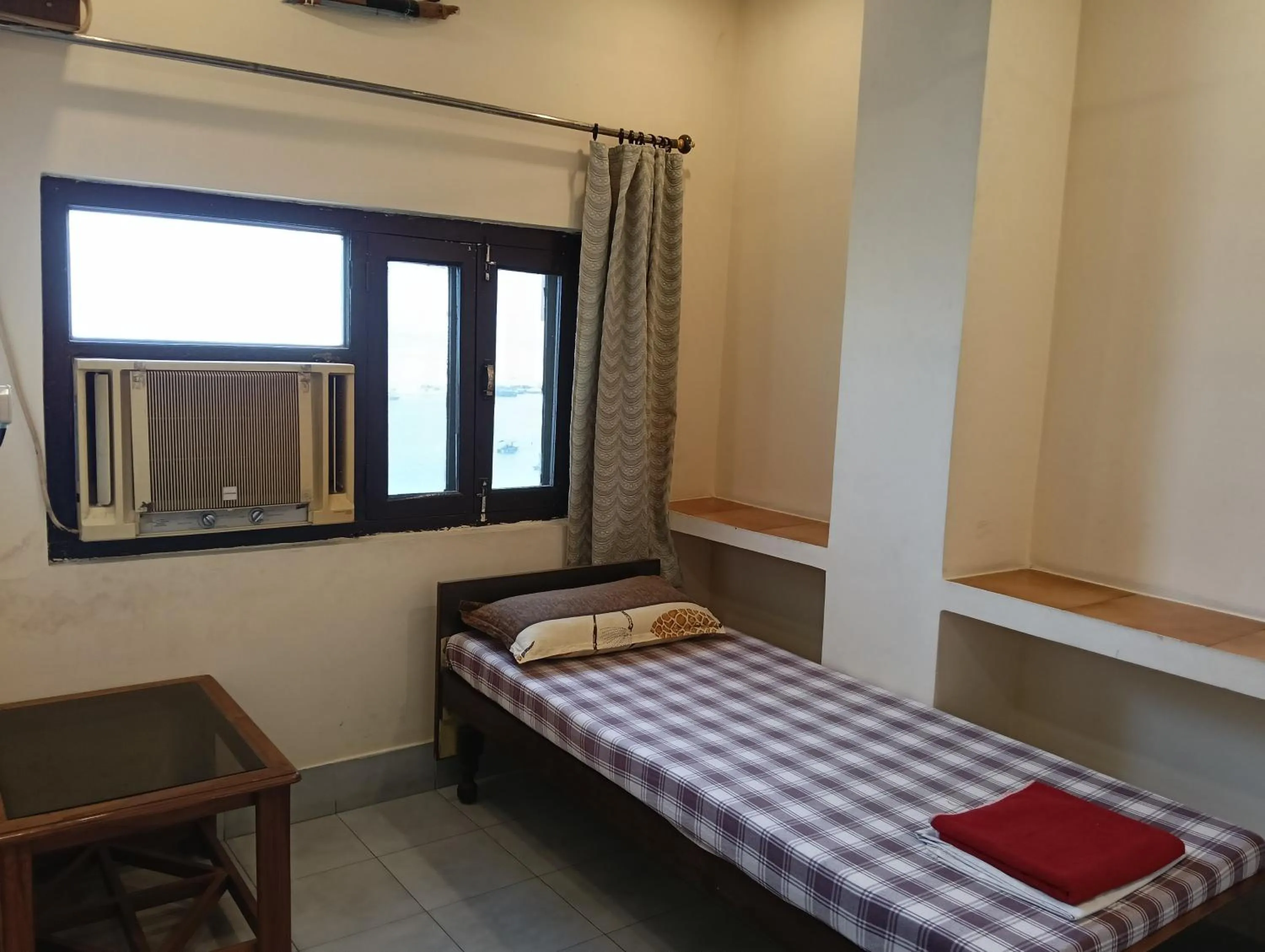 Bed in Scindhia Guest House