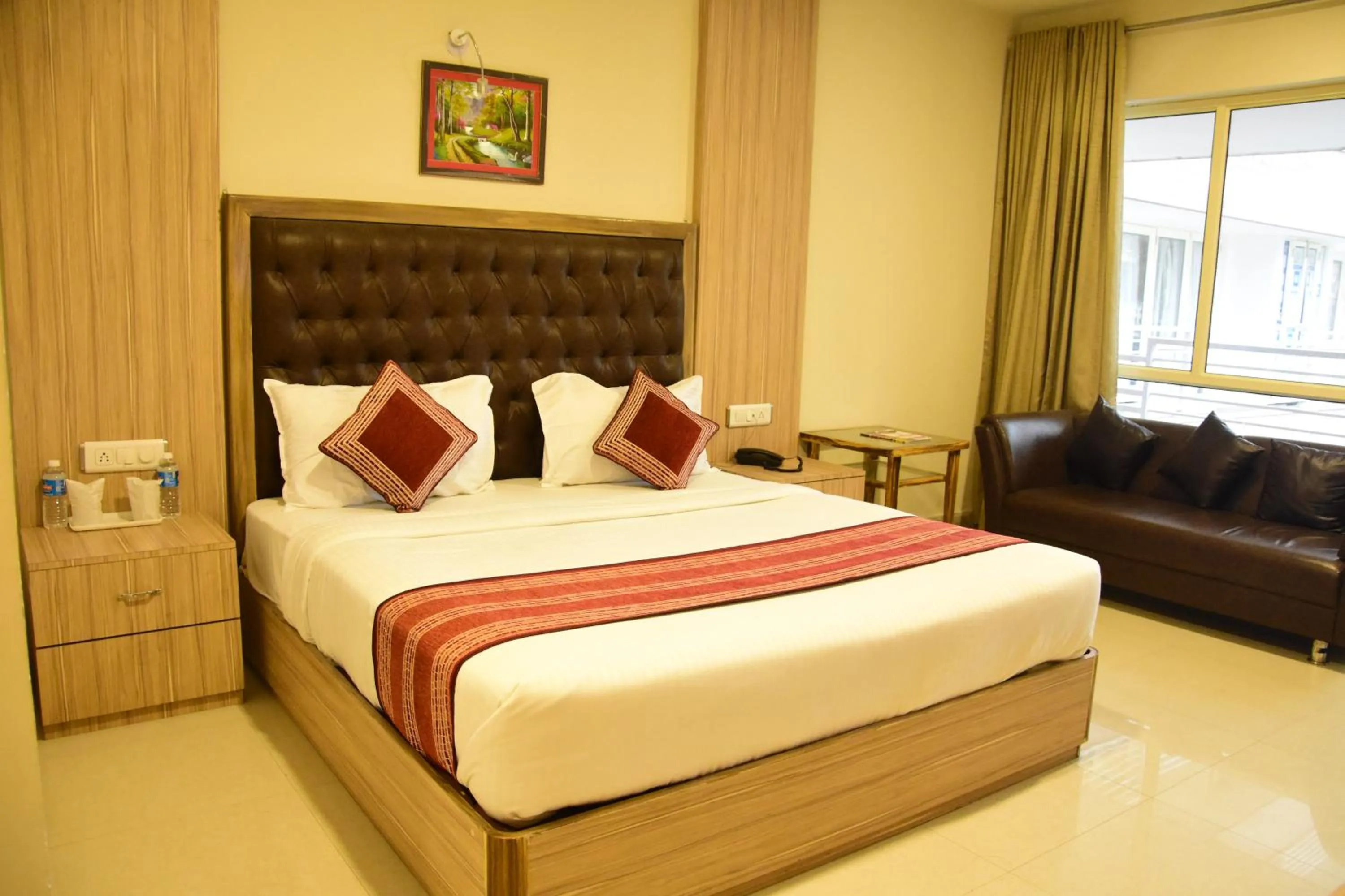 Bedroom, Bed in Rama Trident, Katra